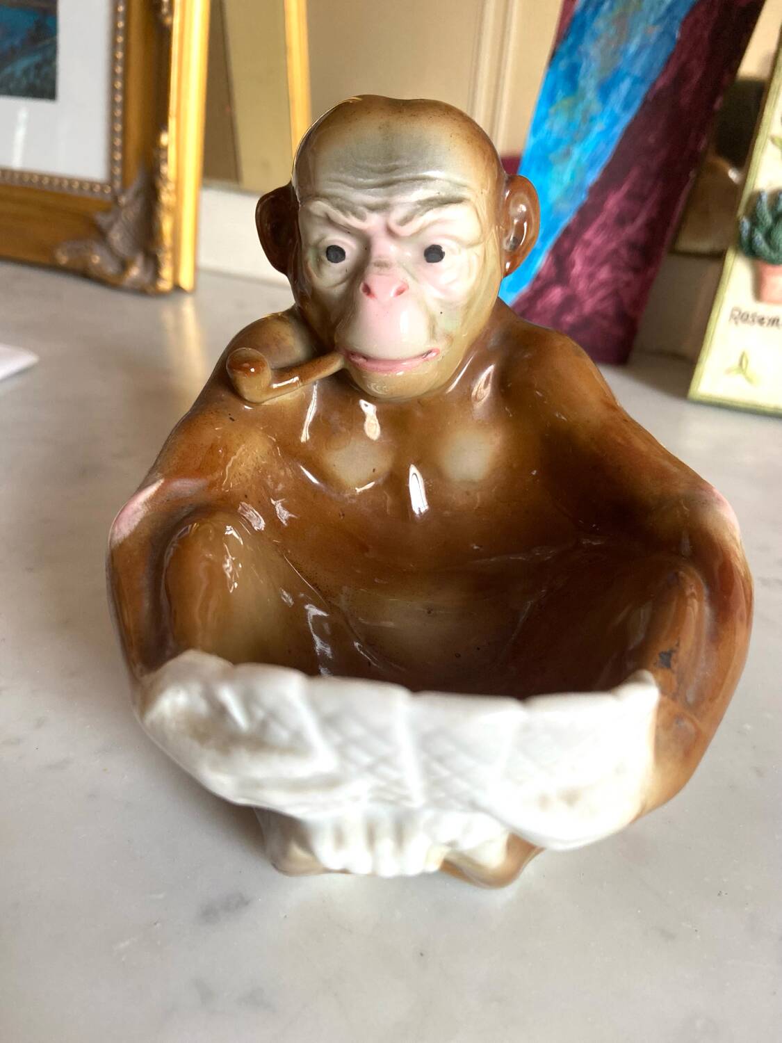 Pipe holder, ashtray or monkey pocket emptier