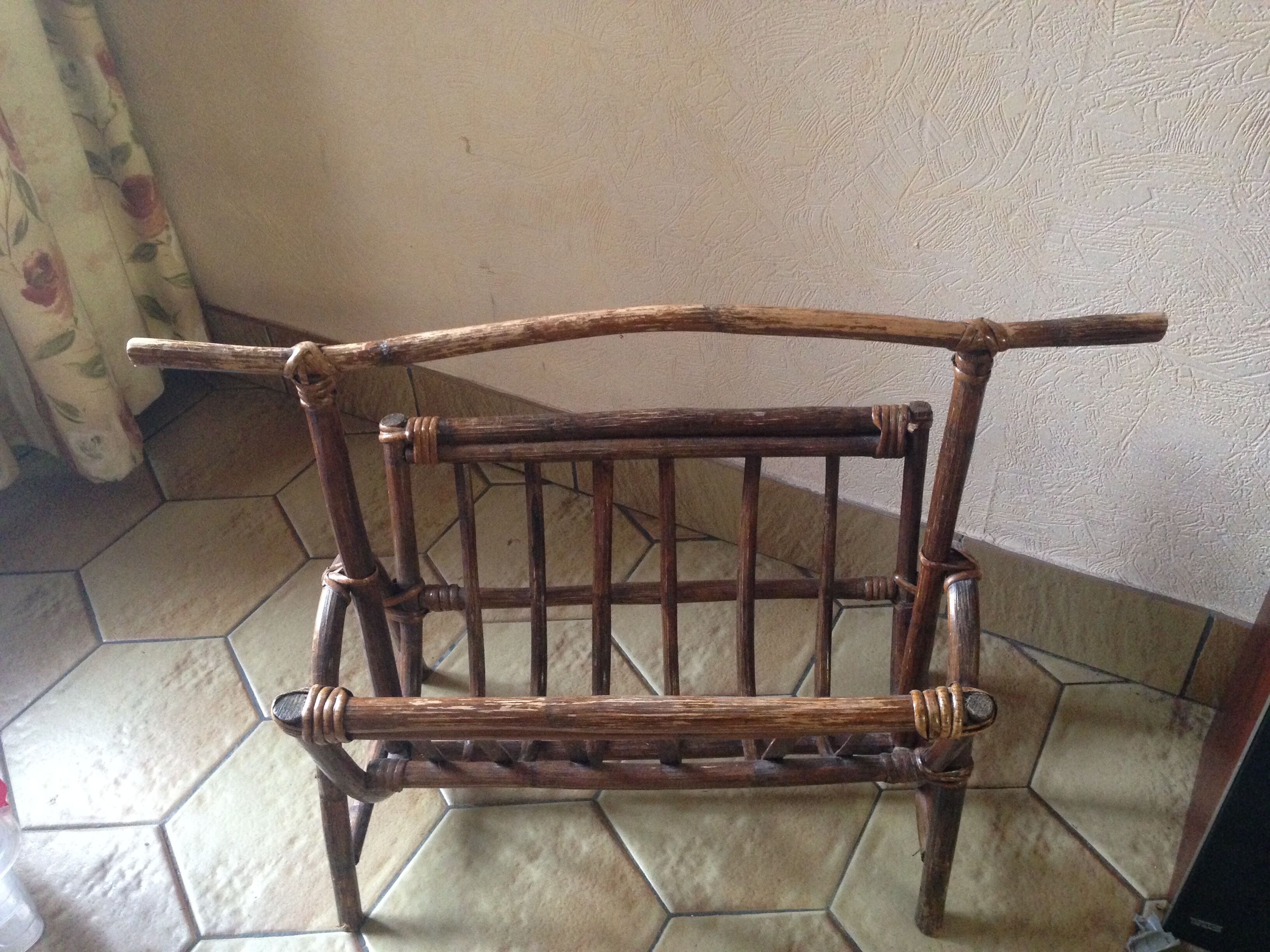 Door old rattan bamboo vintage magazines