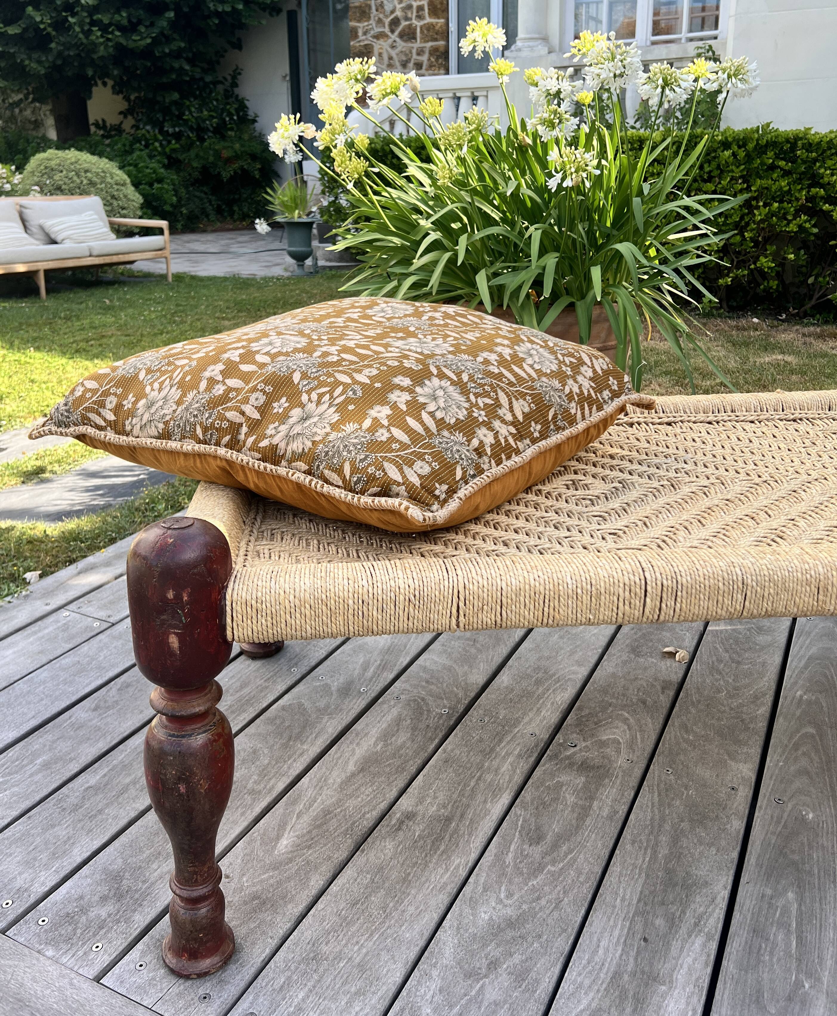 Indian resting bed "charpoy"
