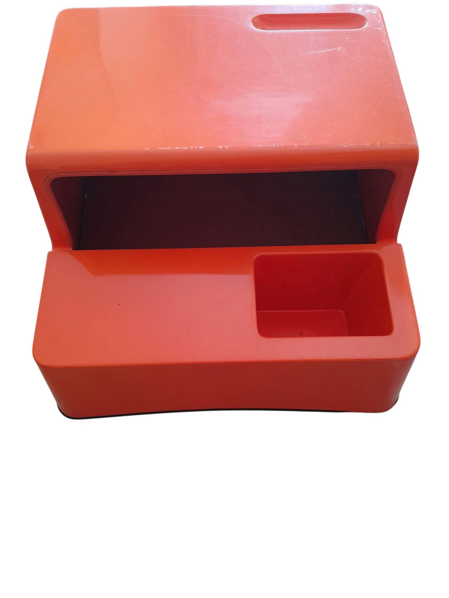 Ozoo Space Age orange storage bench, design by Marc Berthier, 1970s.