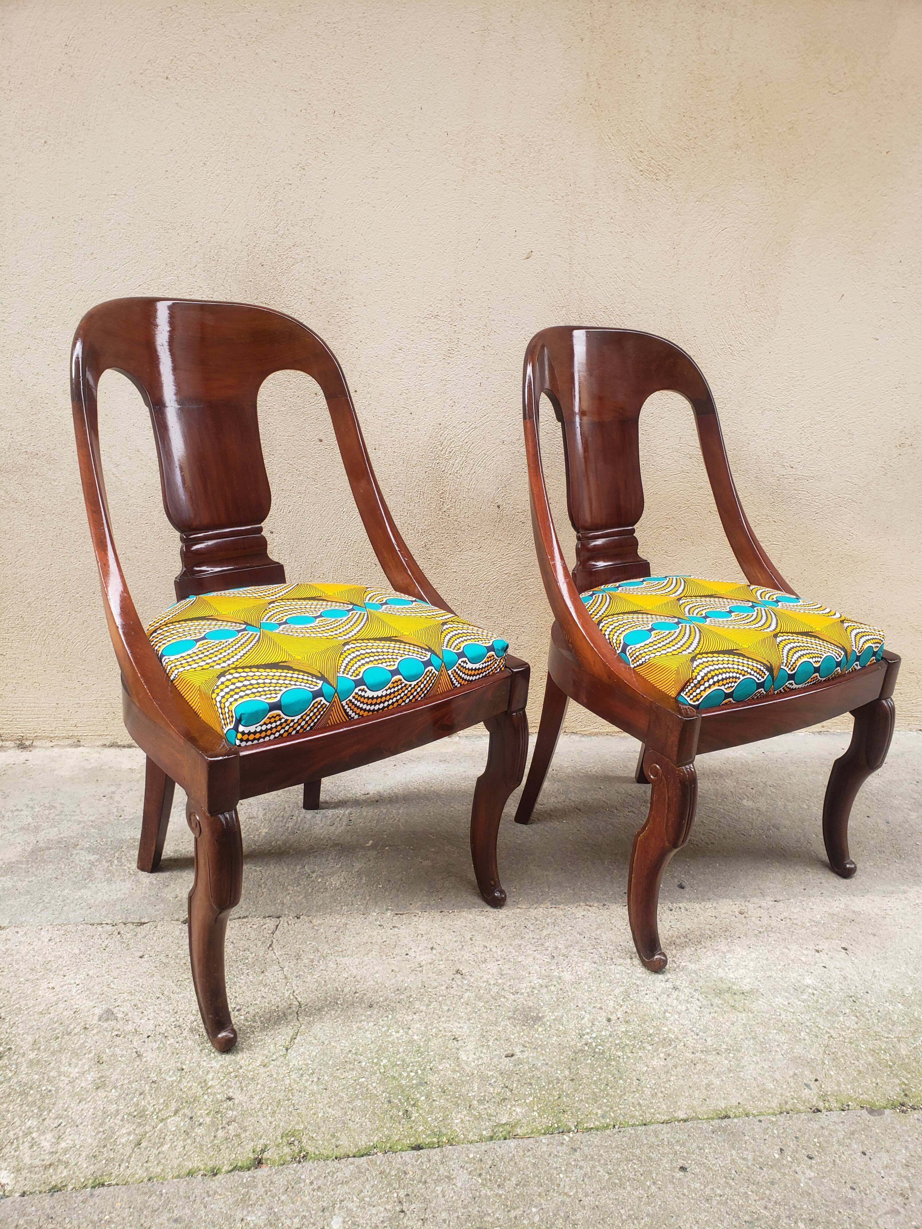Pair of mahogany gondola chairs