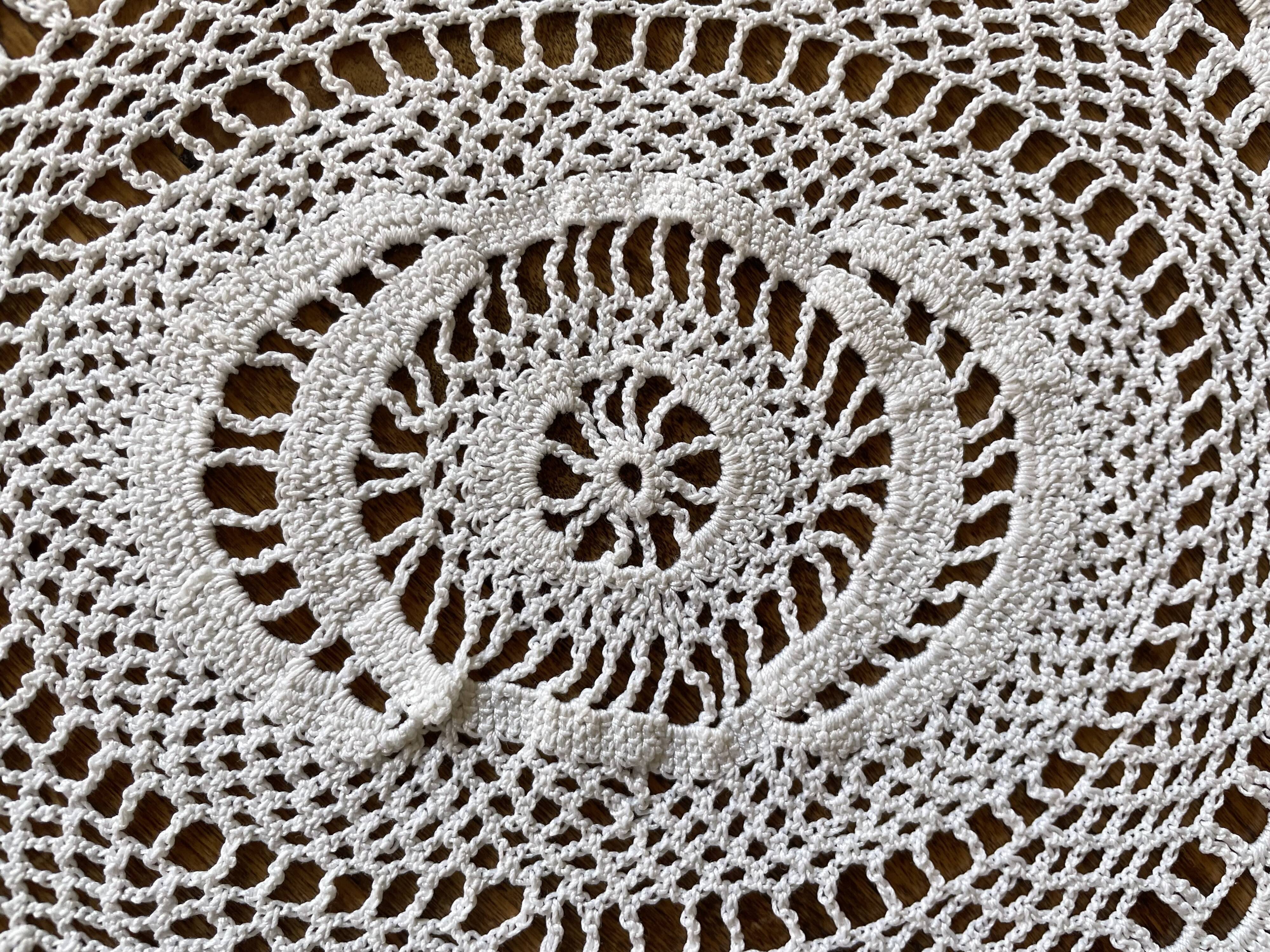 1 crochet doily, oval, old vintage