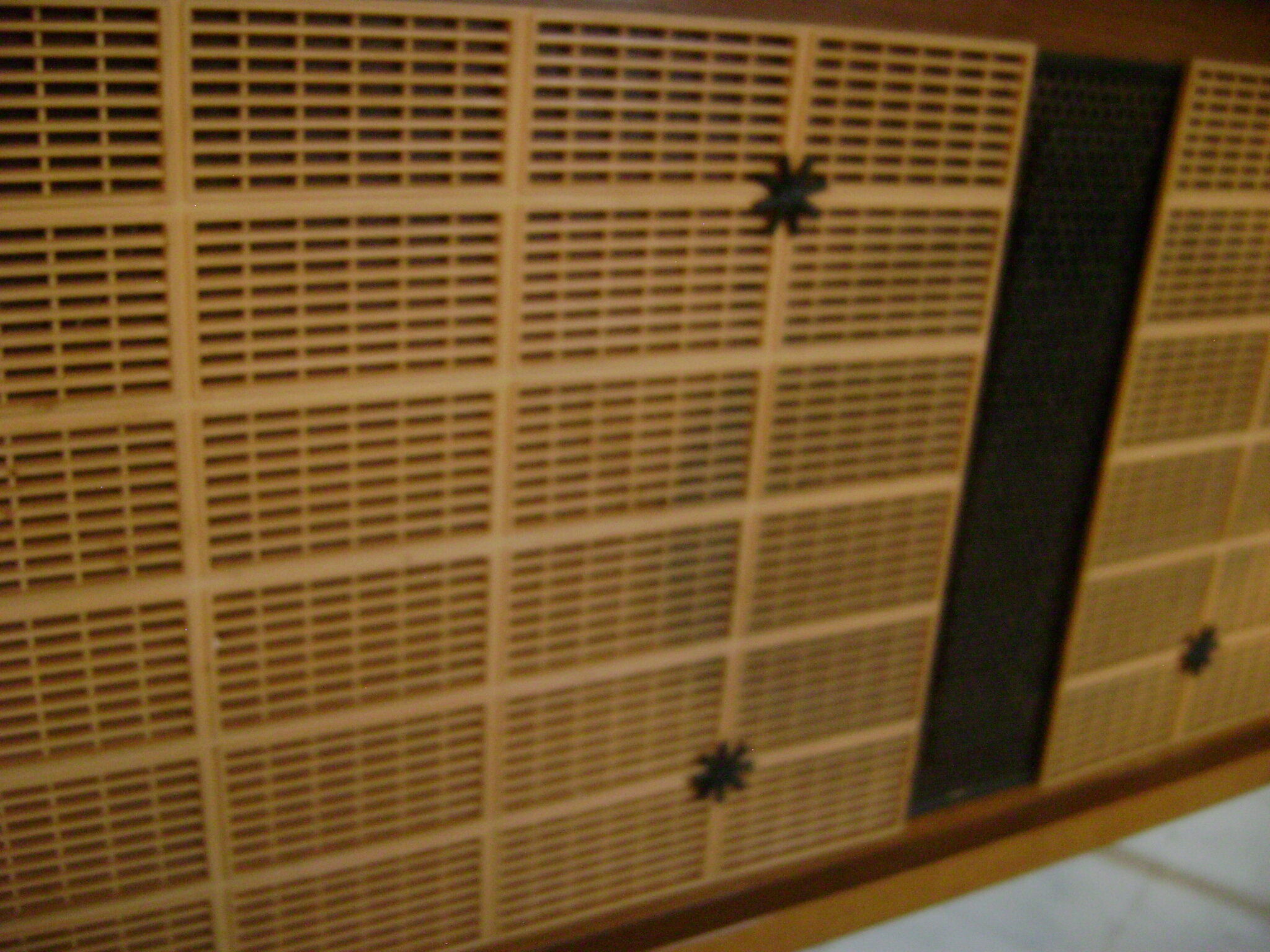 Meuble radio et tourne-disque " La Voix de son Maitre" des années 1950