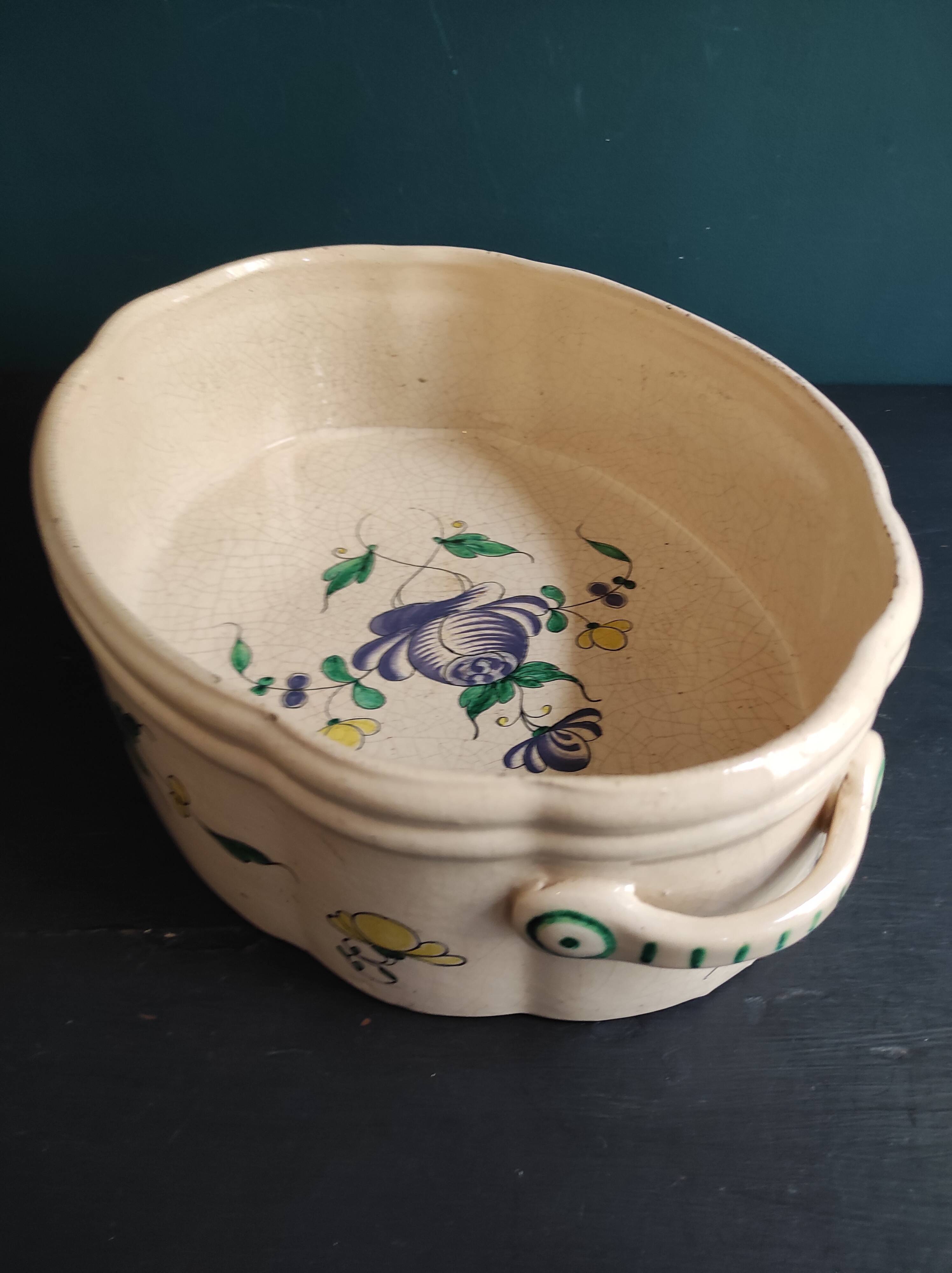 Antique serving plate, or "jardinière" from the faience of La Rochelle, 18th