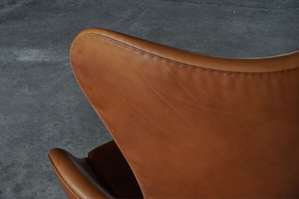 Fauteuil egg Early avec repose-pieds par Arne Jacobsen pour Fritz Hansen, Danemark années 1960.