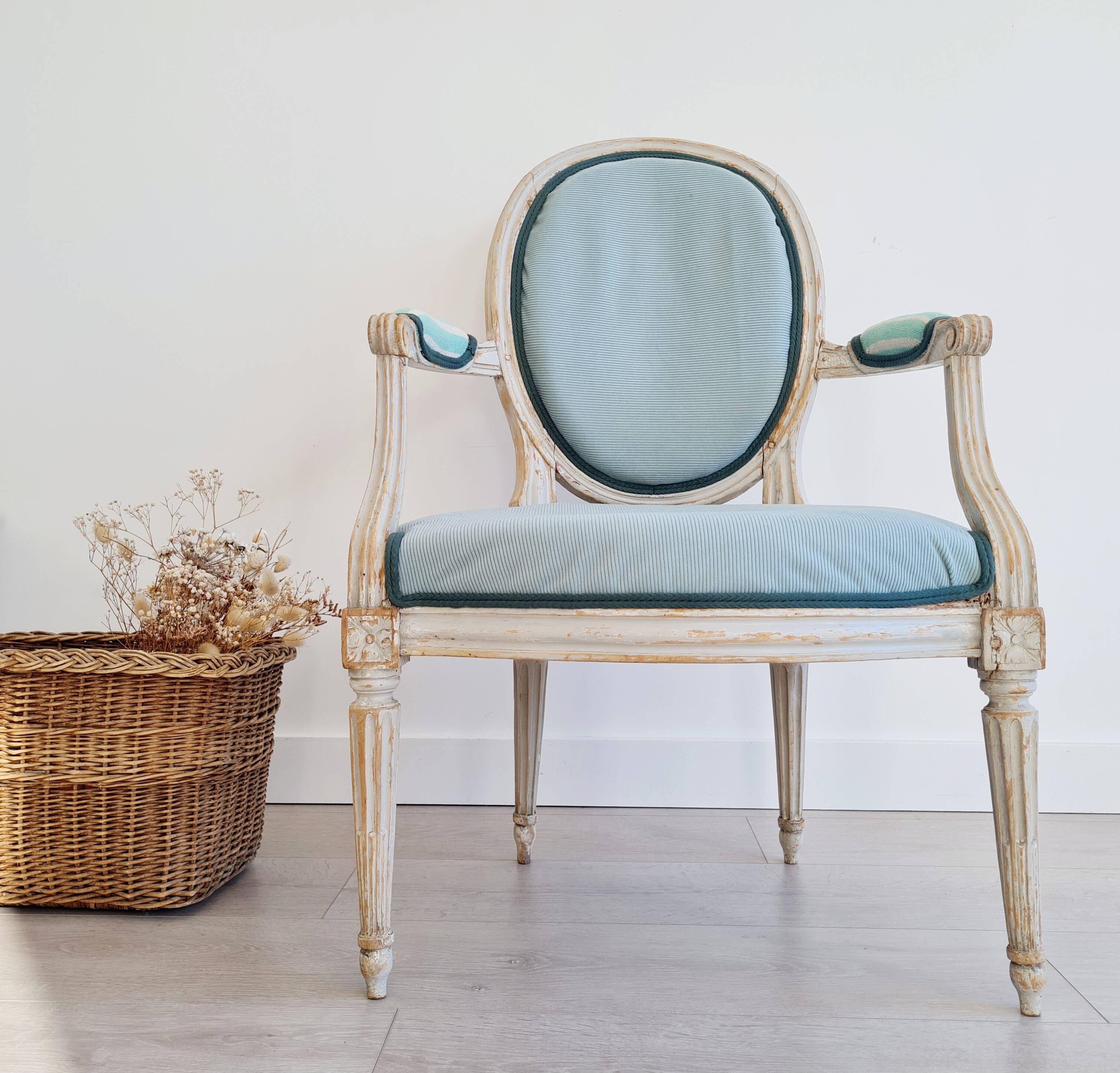 Louis XVI medallion armchair renovated velvet
