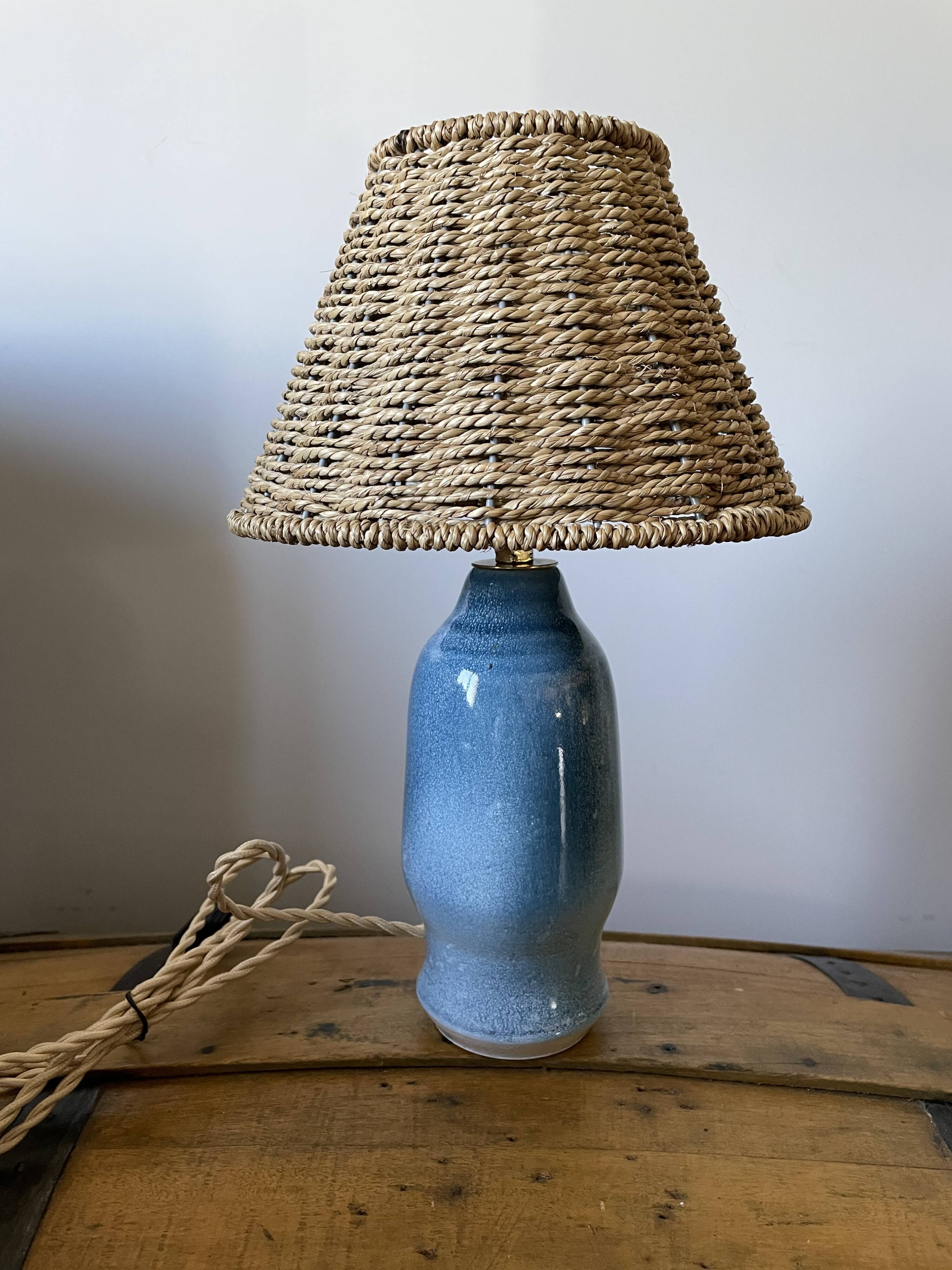 Lampe en céramique bleue