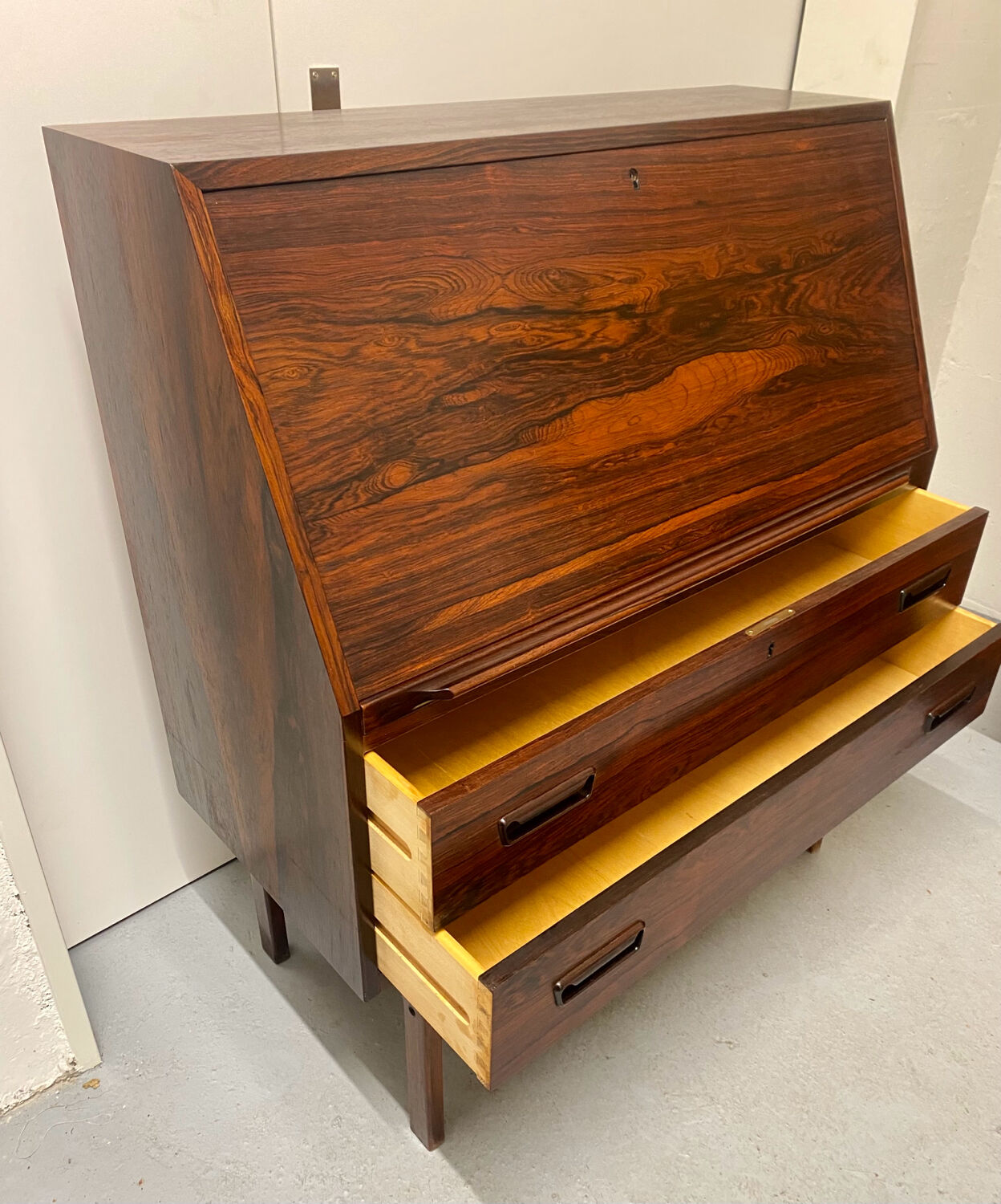 Rosewood desk, model 68 by Arne Wahl Iversen for Vinde Mobelfabrik