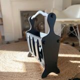 Magazine holder