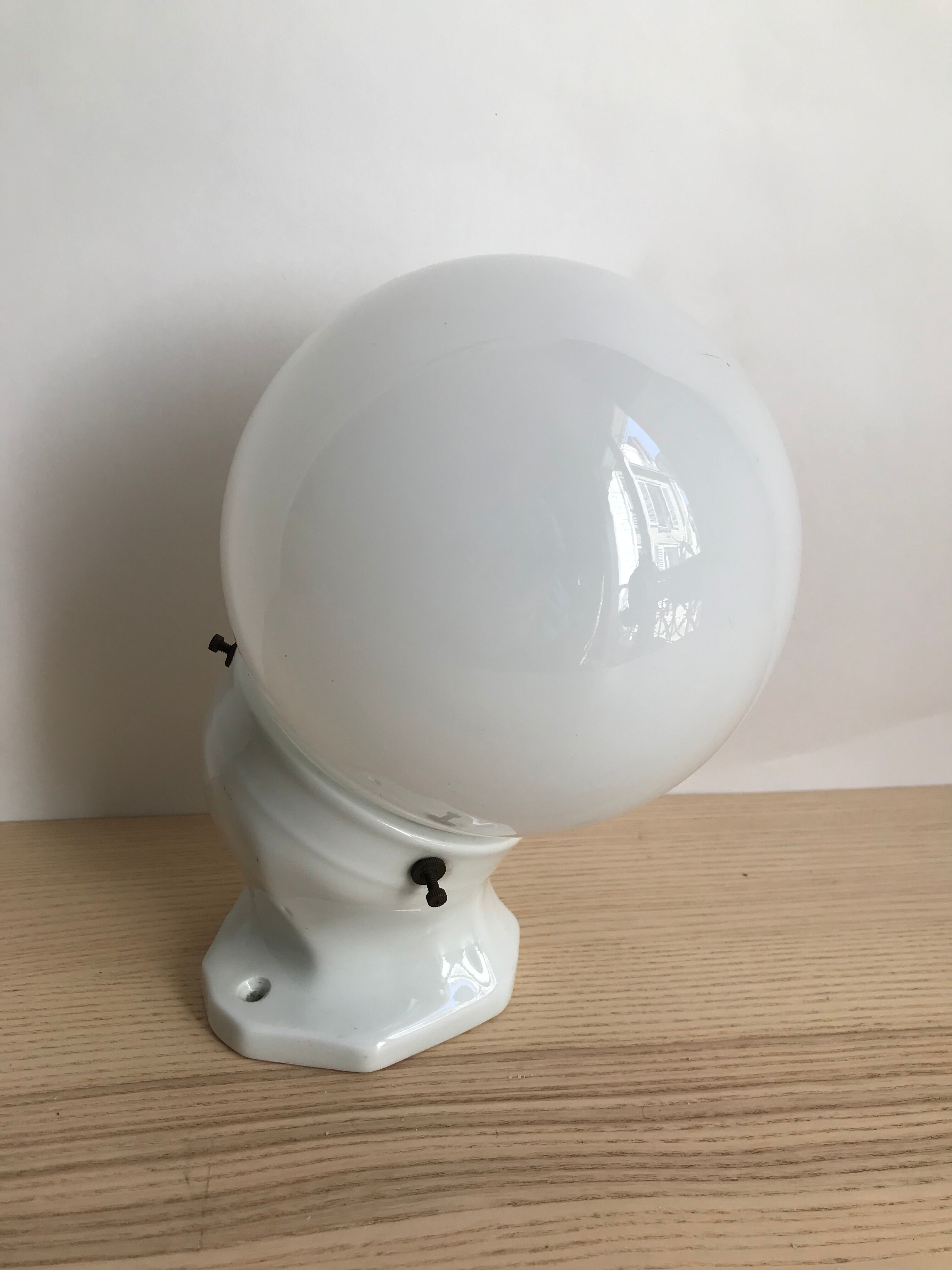 Porcelain lamp