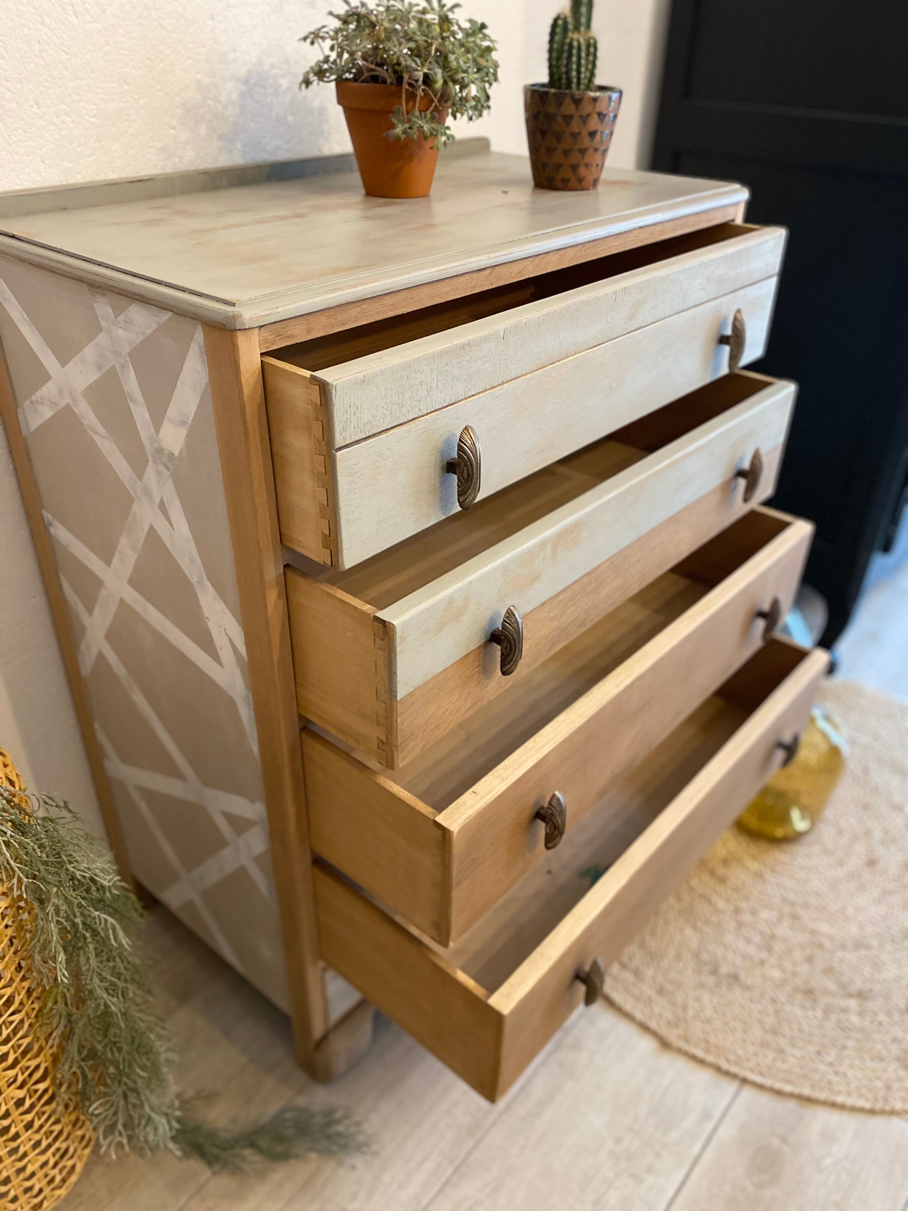English dresser