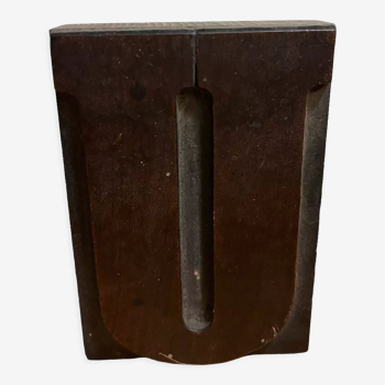 Lettre d’imprimerie en bois ancienne