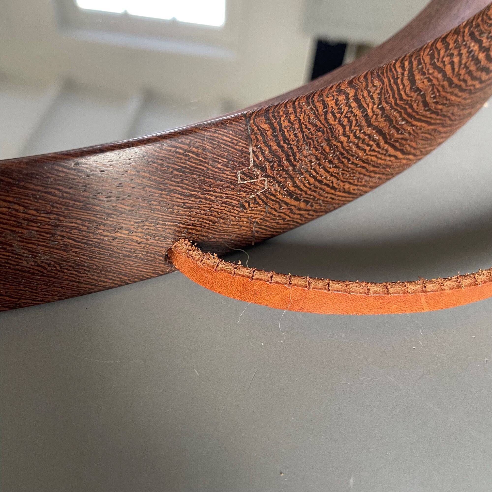 Miroir rond en bois de wengé massif, O.W. Hack Zwolle, Pays-Bas, années 1960