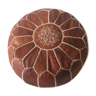 Tobacco-coloured leather pouf