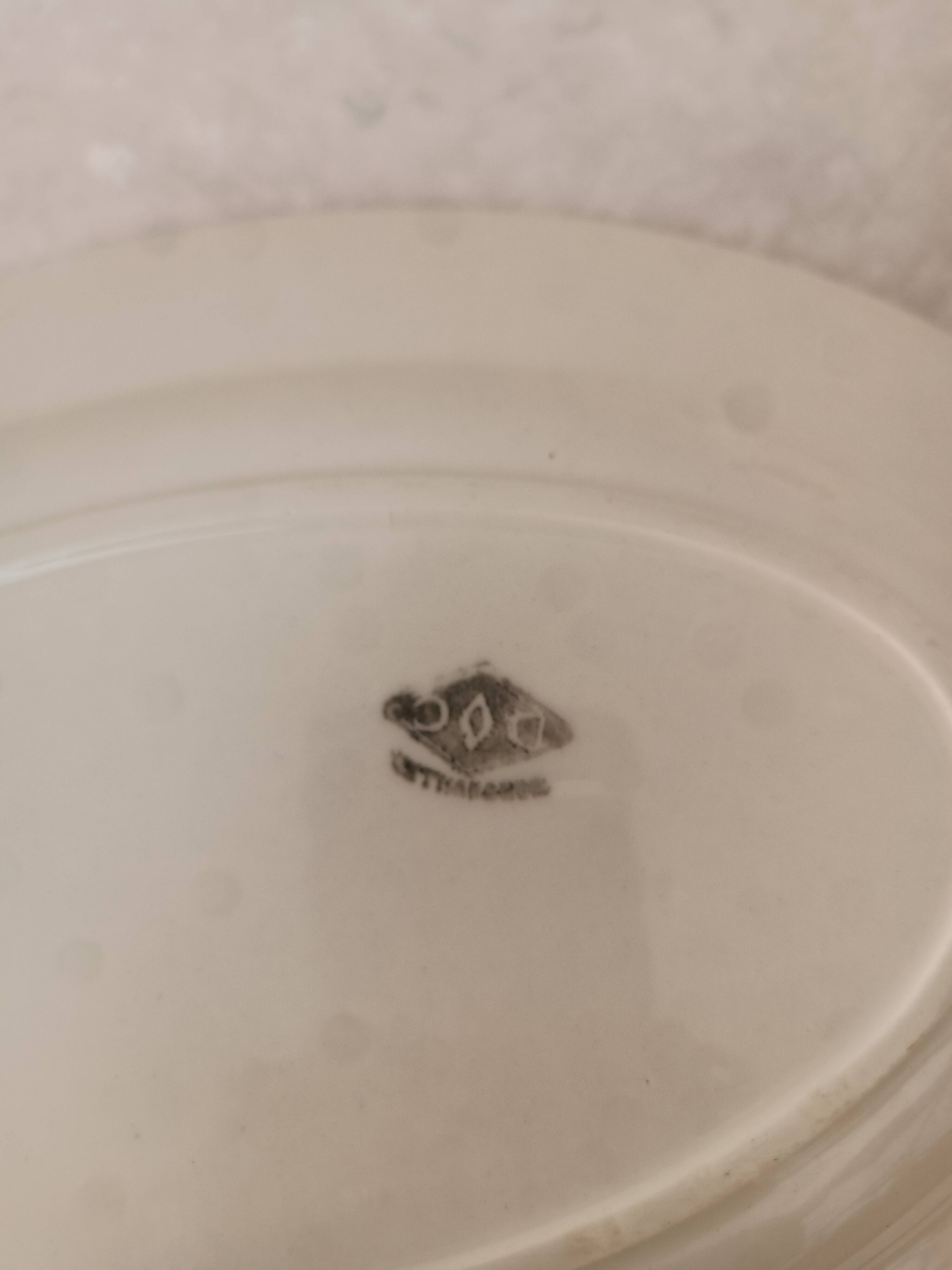 Plat ovale Panier d'abricots Badonviller