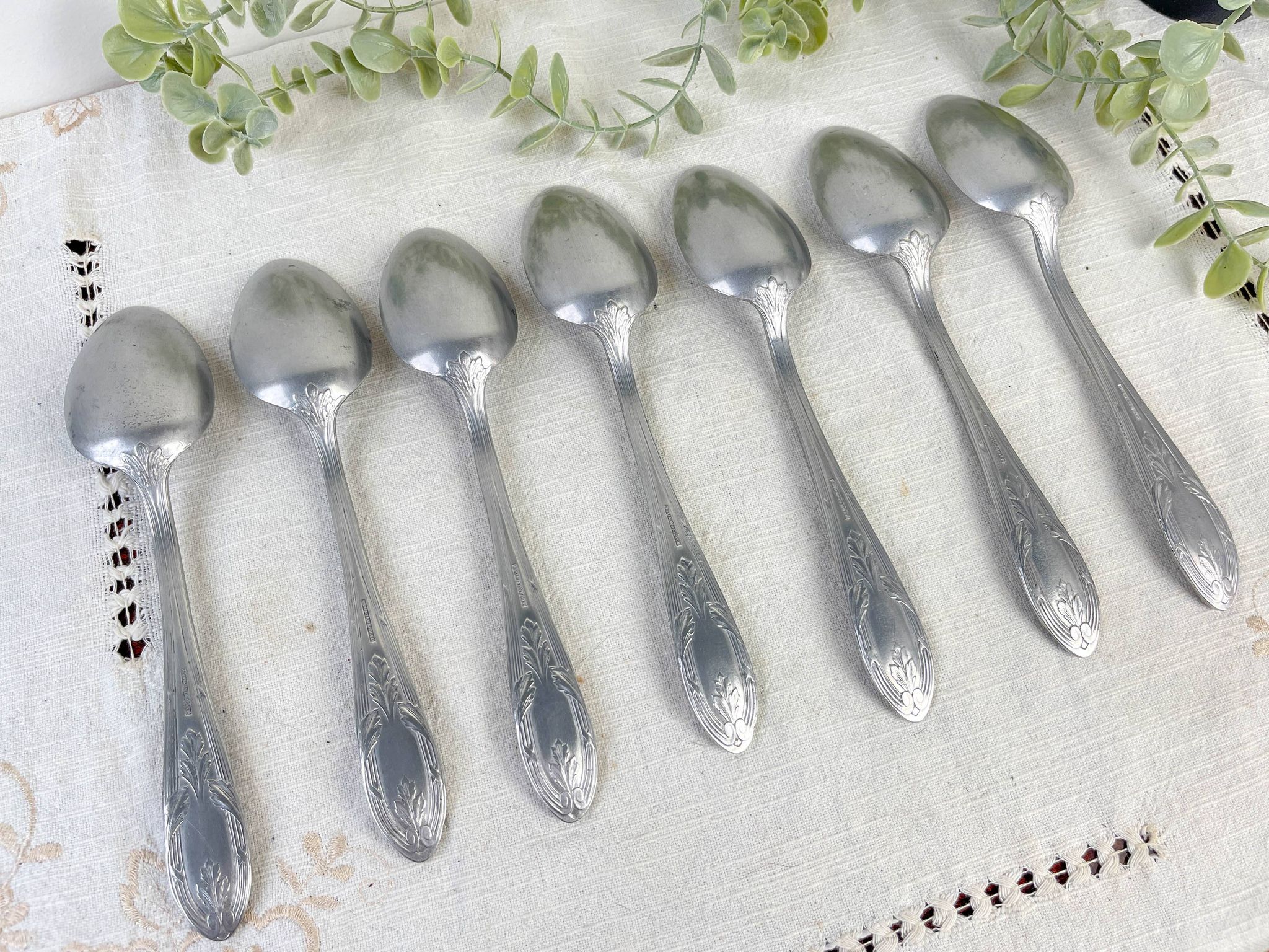 Ensemble de 7 cuillères à soupe vintage argenté Aluminonickel