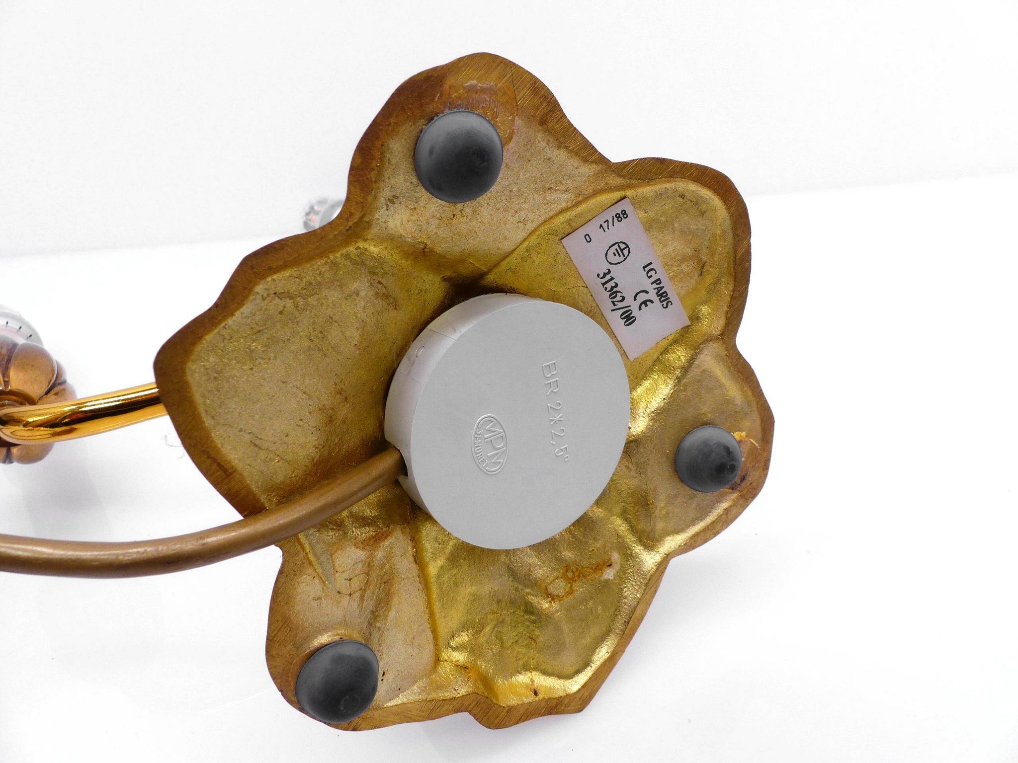 Bronze water lily lamp with two arms, Lucien Gau, France 1990