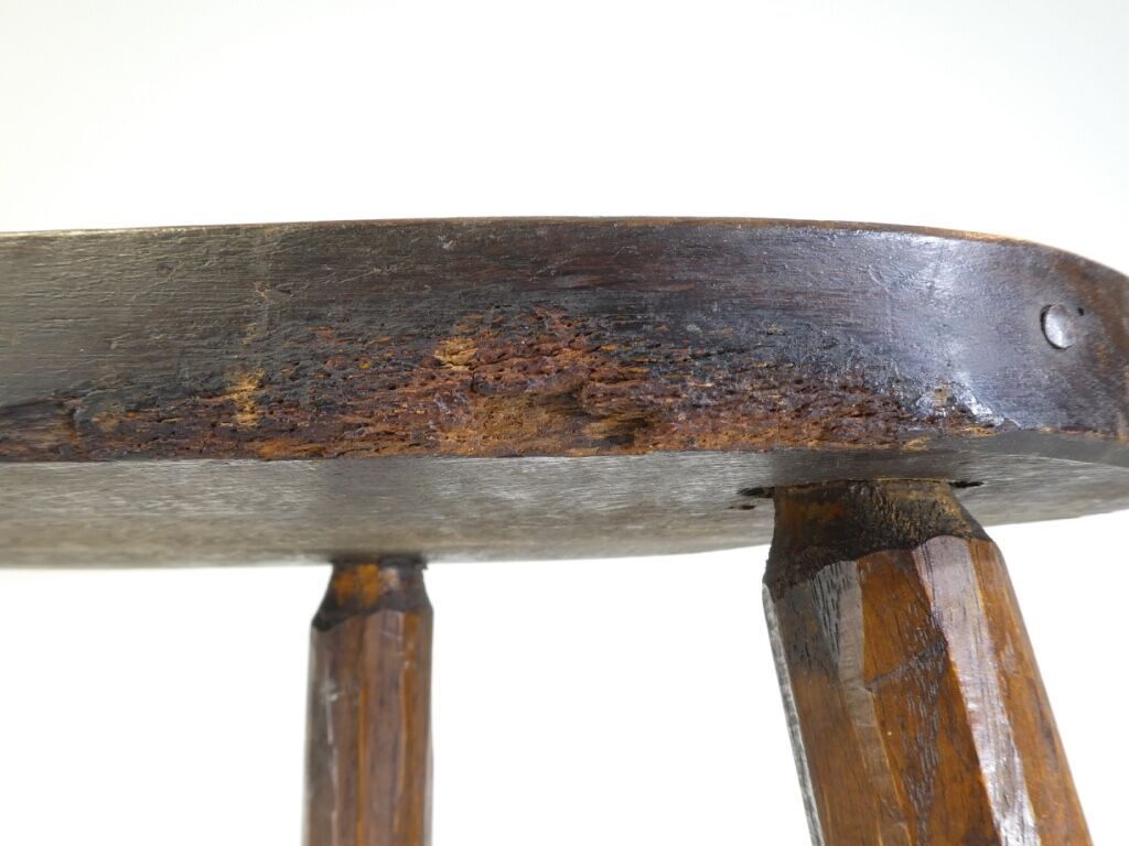Wooden tripod 50