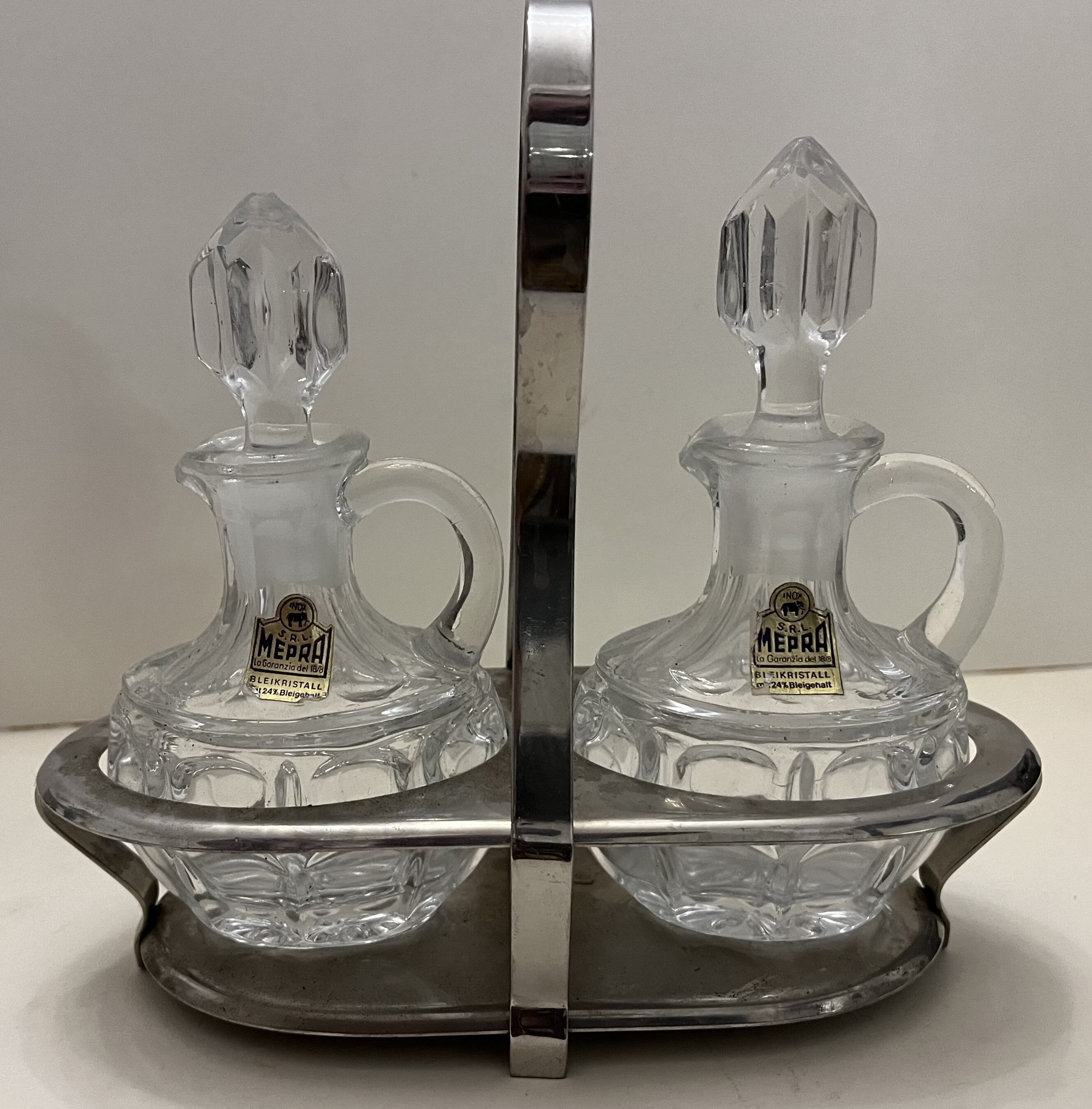 Crystal vinegar oiler