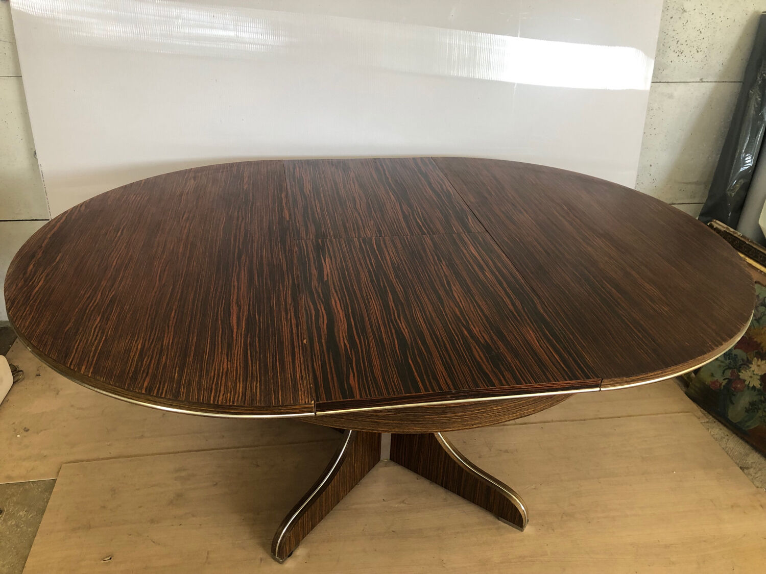 70s design round table