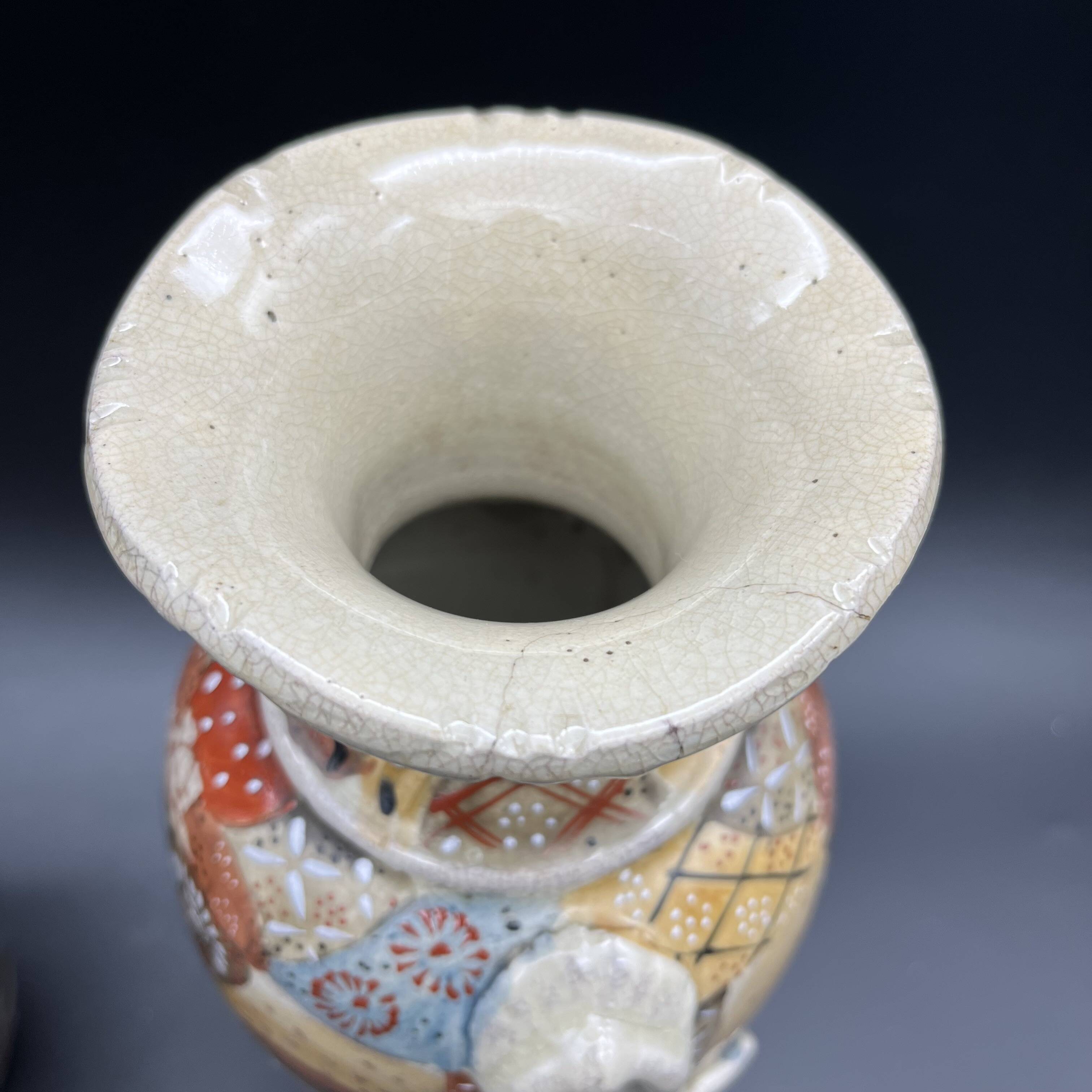 Pair of Vases Satsuma 29 cms Japan early XXe