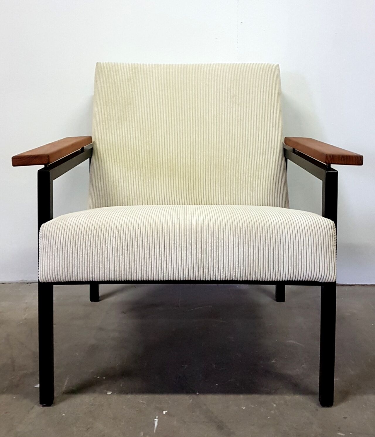 Set of two Chair by Gijs van der Sluis