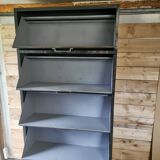 Meuble de métier à clapet basculant