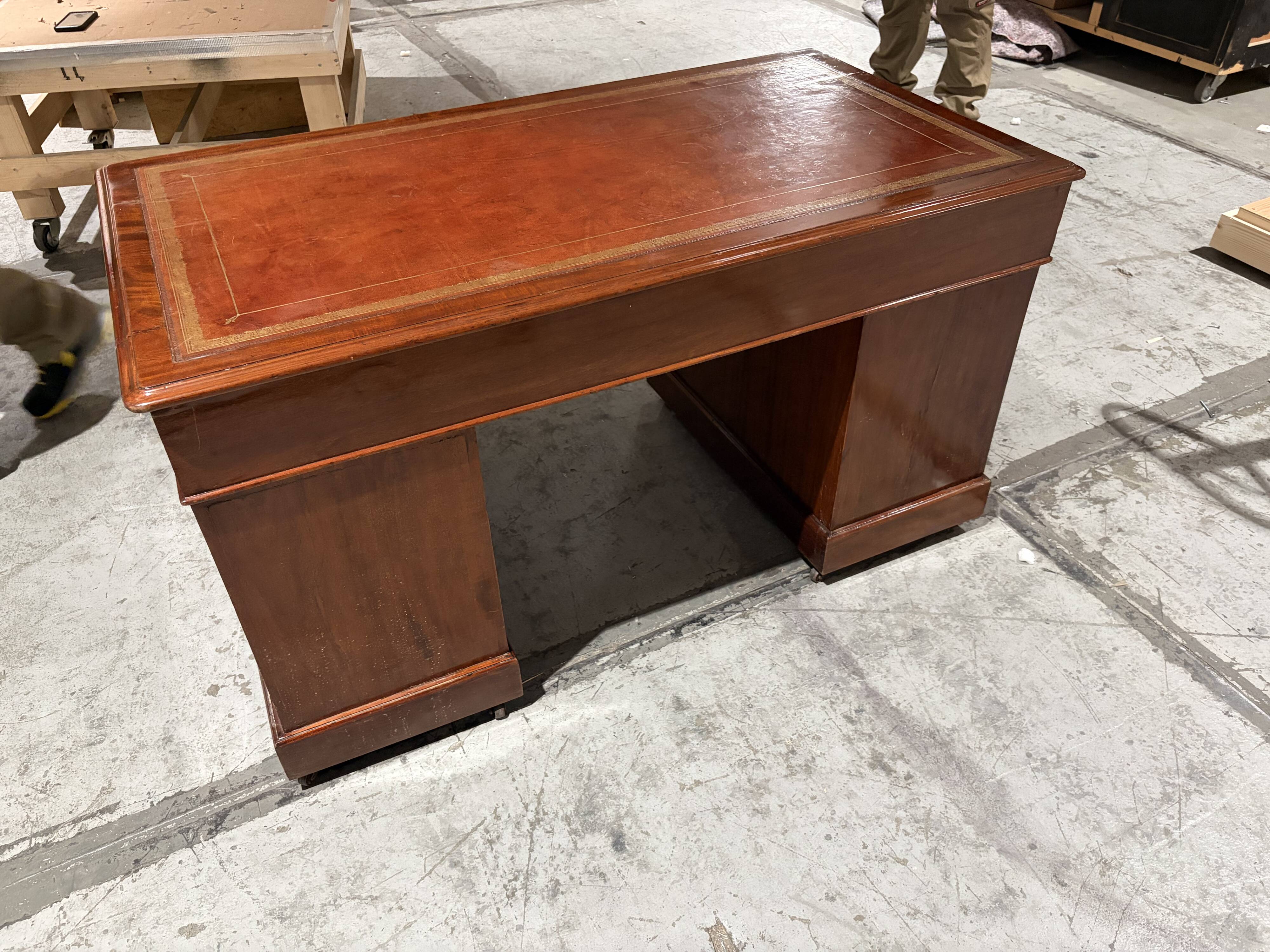 English desk 19th century