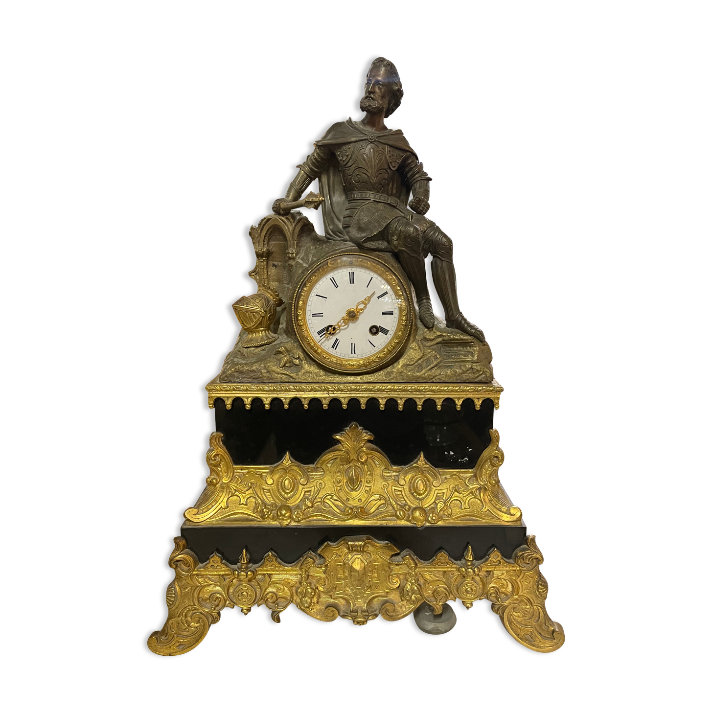 Pendulum in gilded bronze and onyx