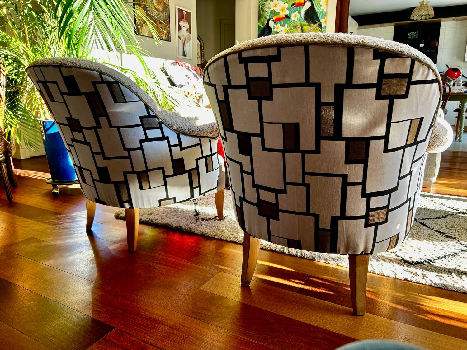 Pair of tub chairs in very good condition