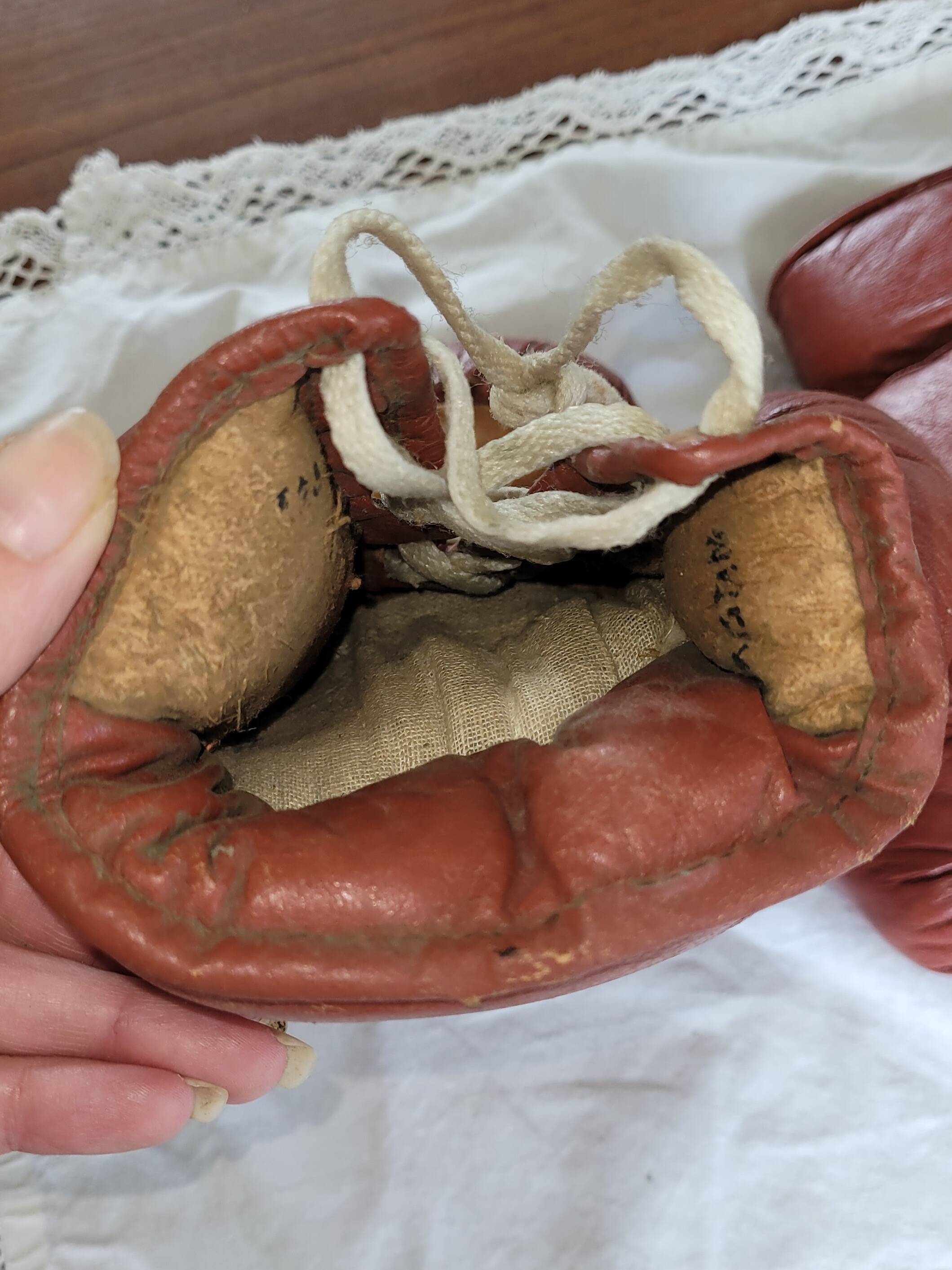 gants de boxe cuir - vintage