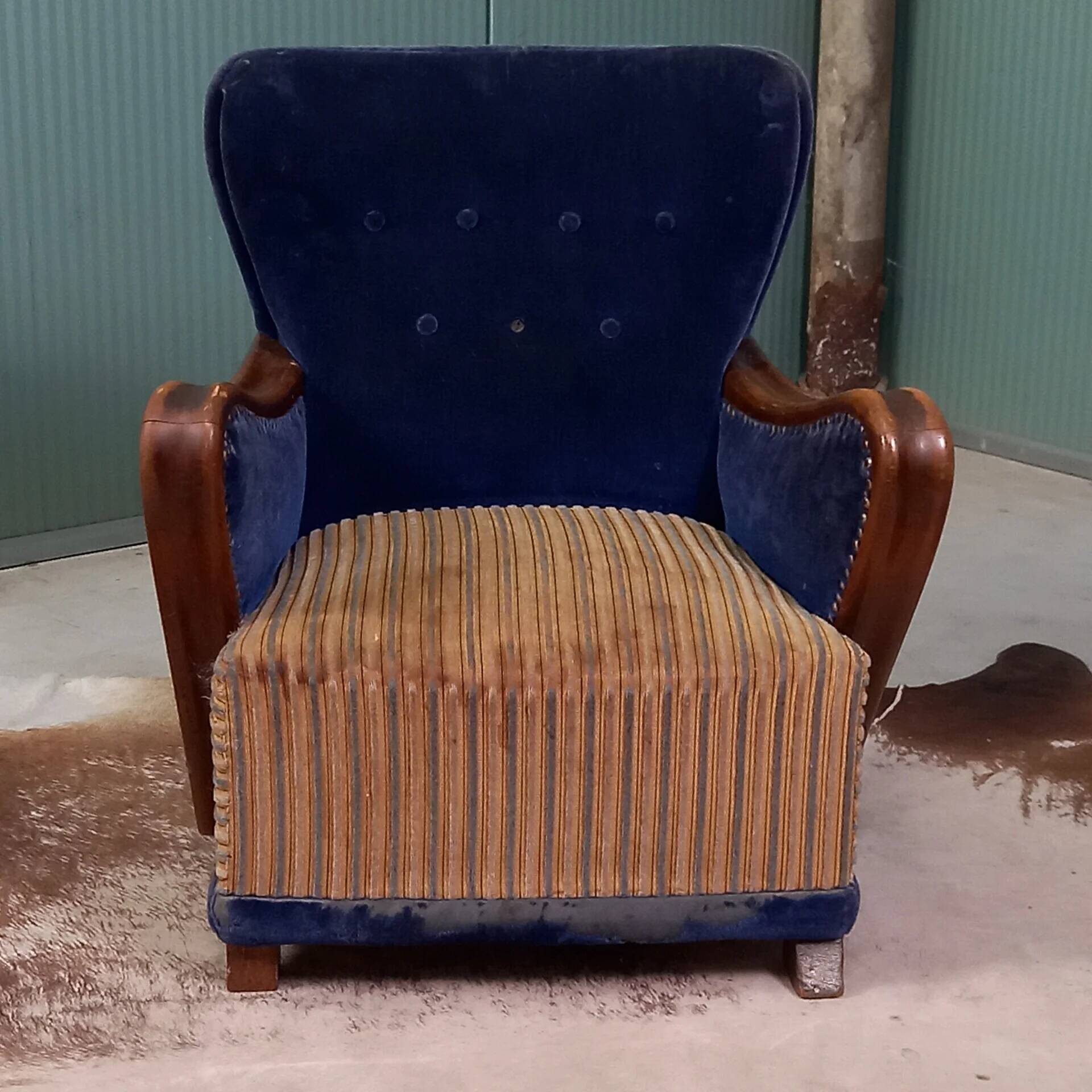 Petite chaise d'enfant antique