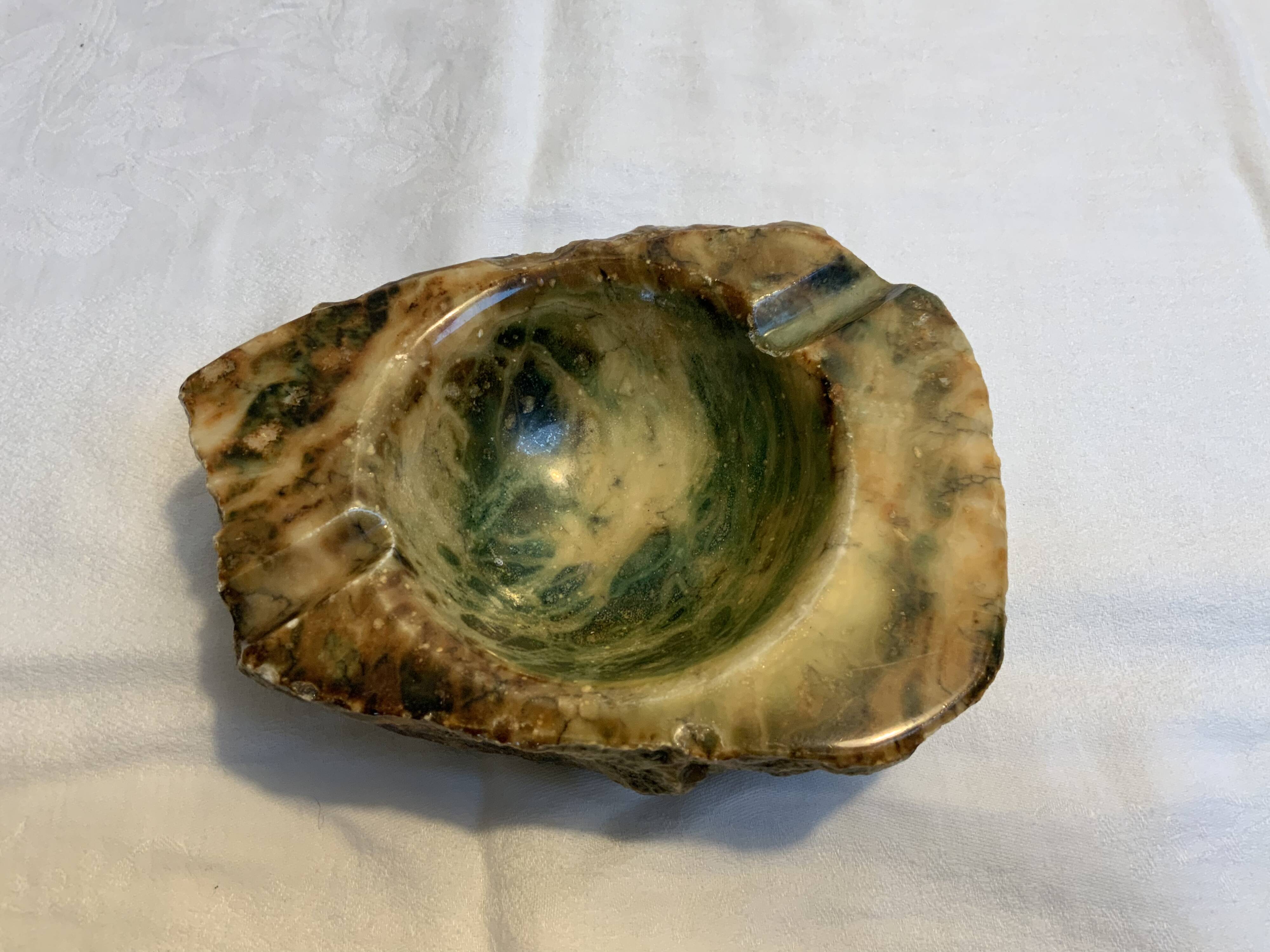 Cendrier en albâtre