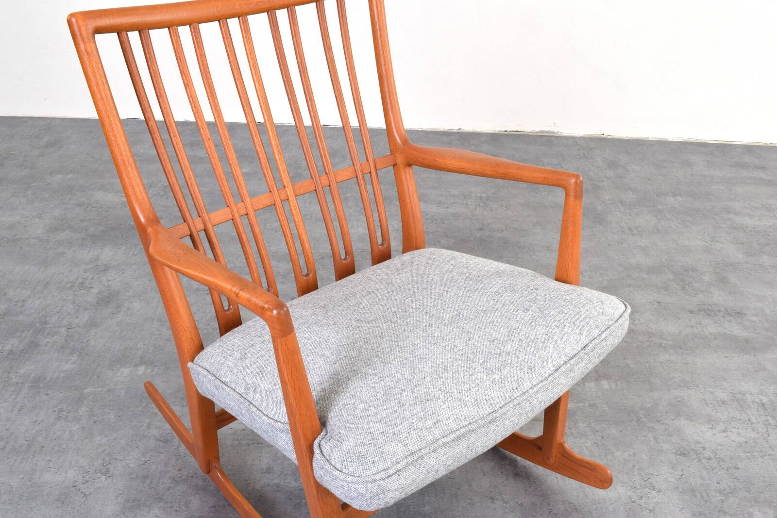 Oak ML33 Rocking Chair by Hans J. Wegner for A/S Mikael Laursen, 1950s