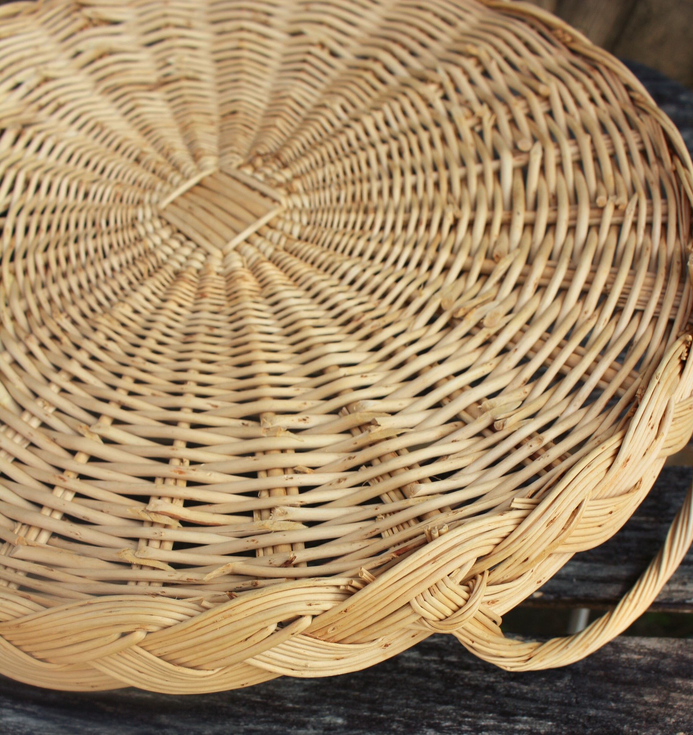 Round wicker top vintage basketry