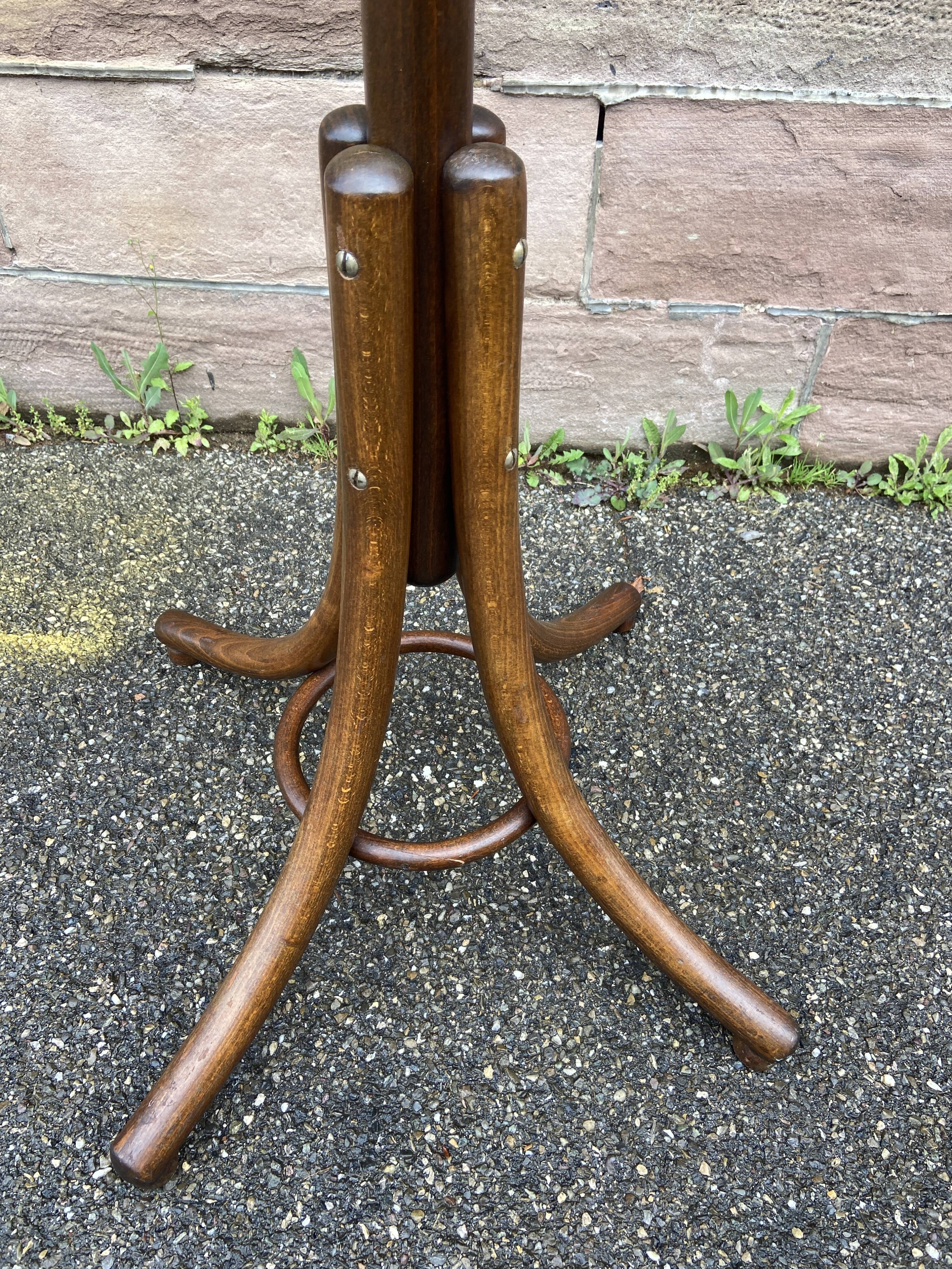 Vintage parrot standing coat rack 70s curved wood French coat rack Bentwoo parrot