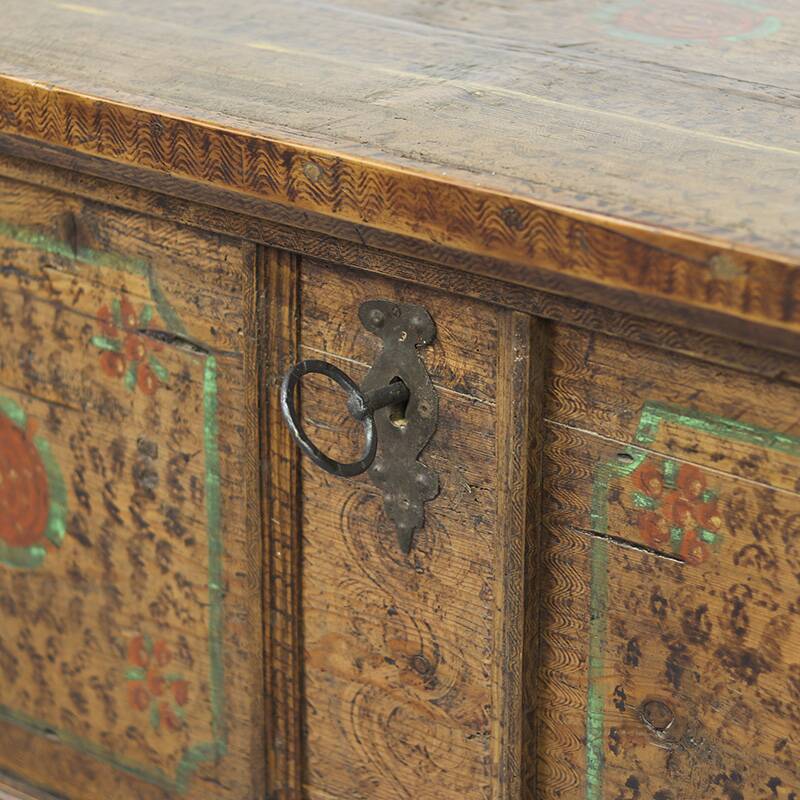 Antique Folk Art Painted bridal chest 1737