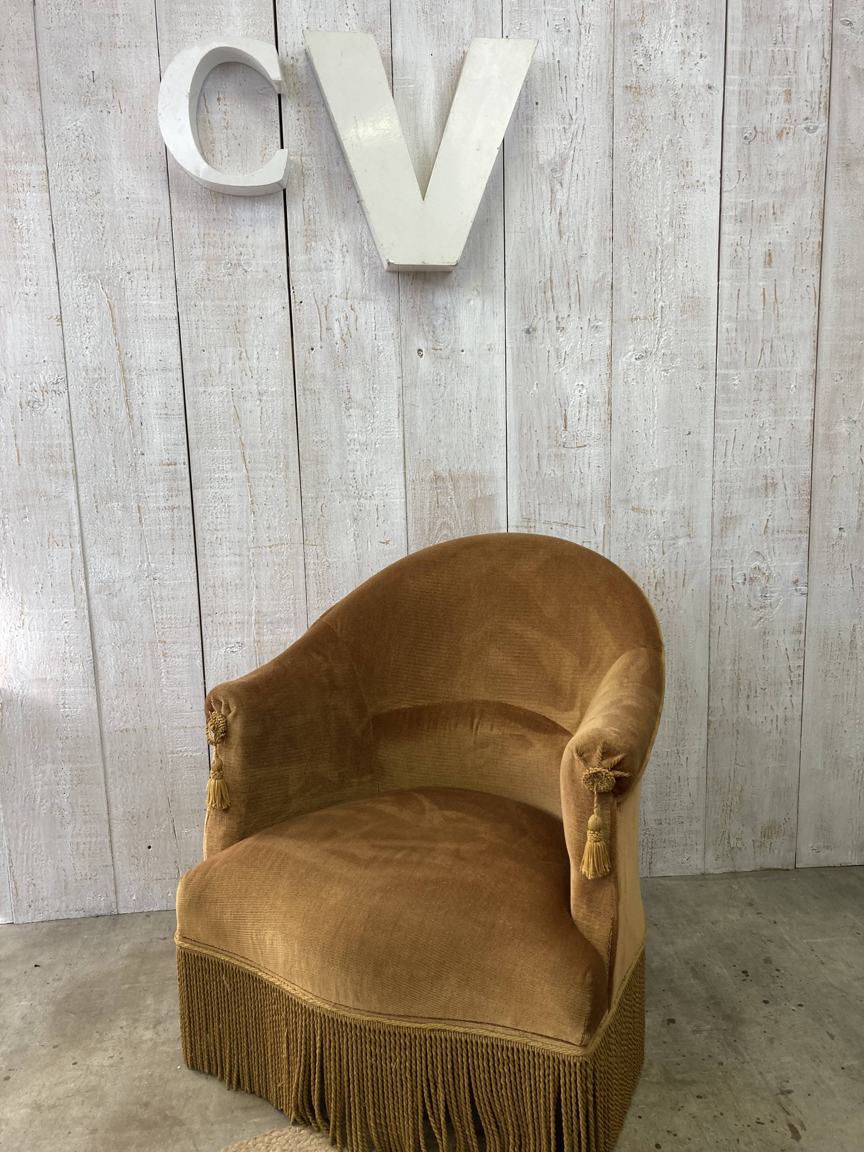Vintage toad armchair