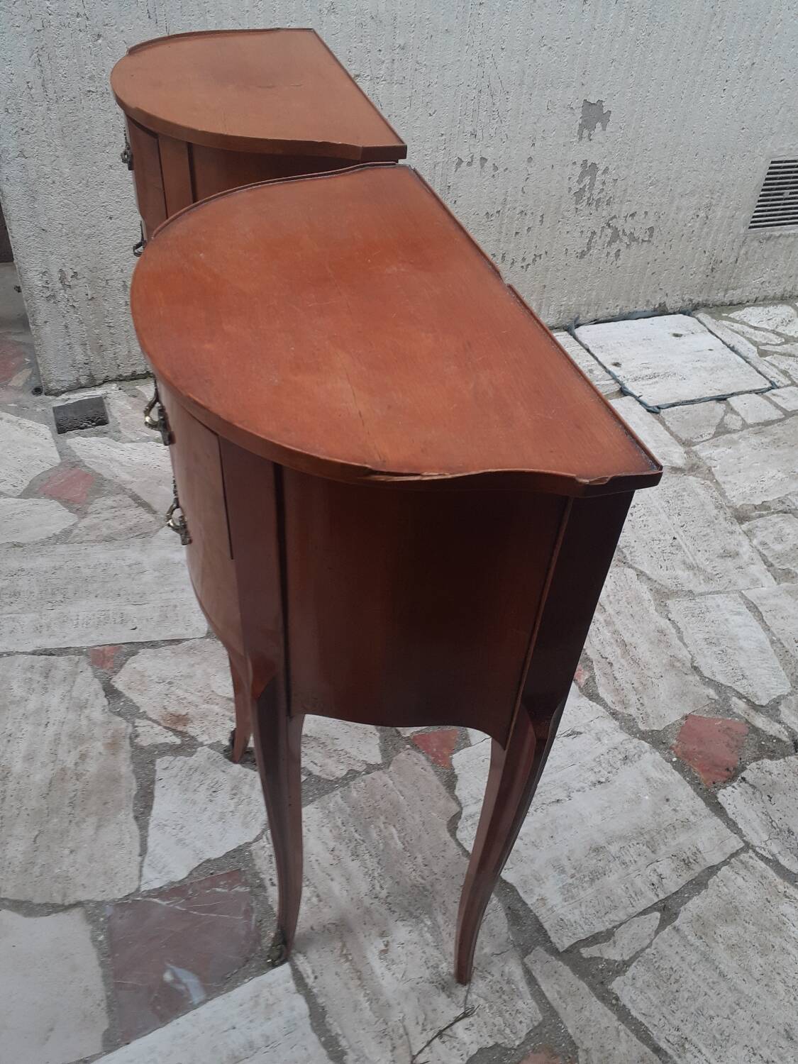 Bedside table