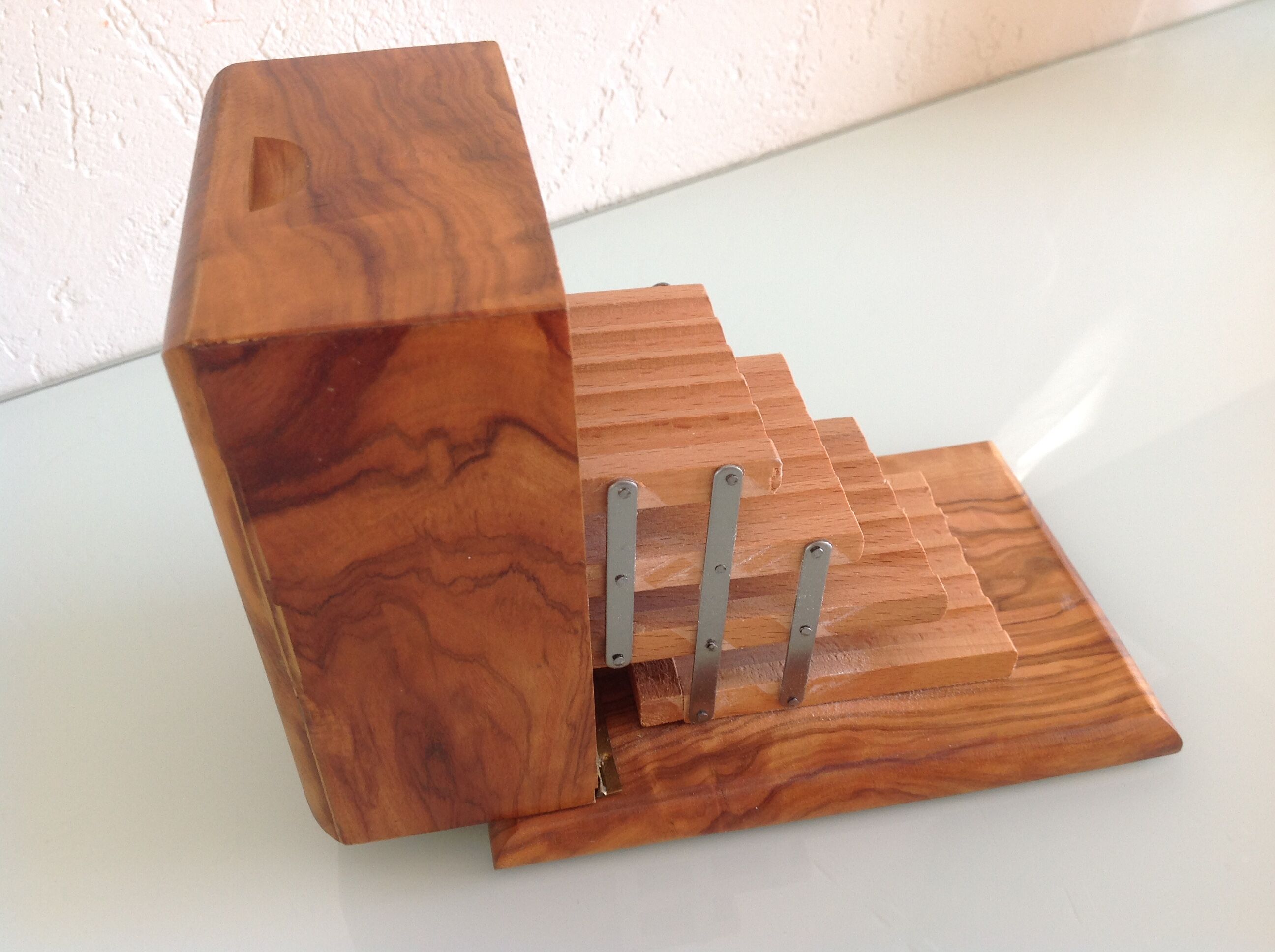 Old patented/vintage 1970s cigarette box