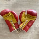 Vintage boxing gloves, size m