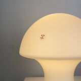 Lampe de table champignon en verre lait blanc Peill et Putzler 1970