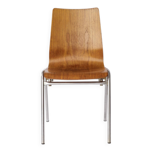 1 sur 4 chaises empilables