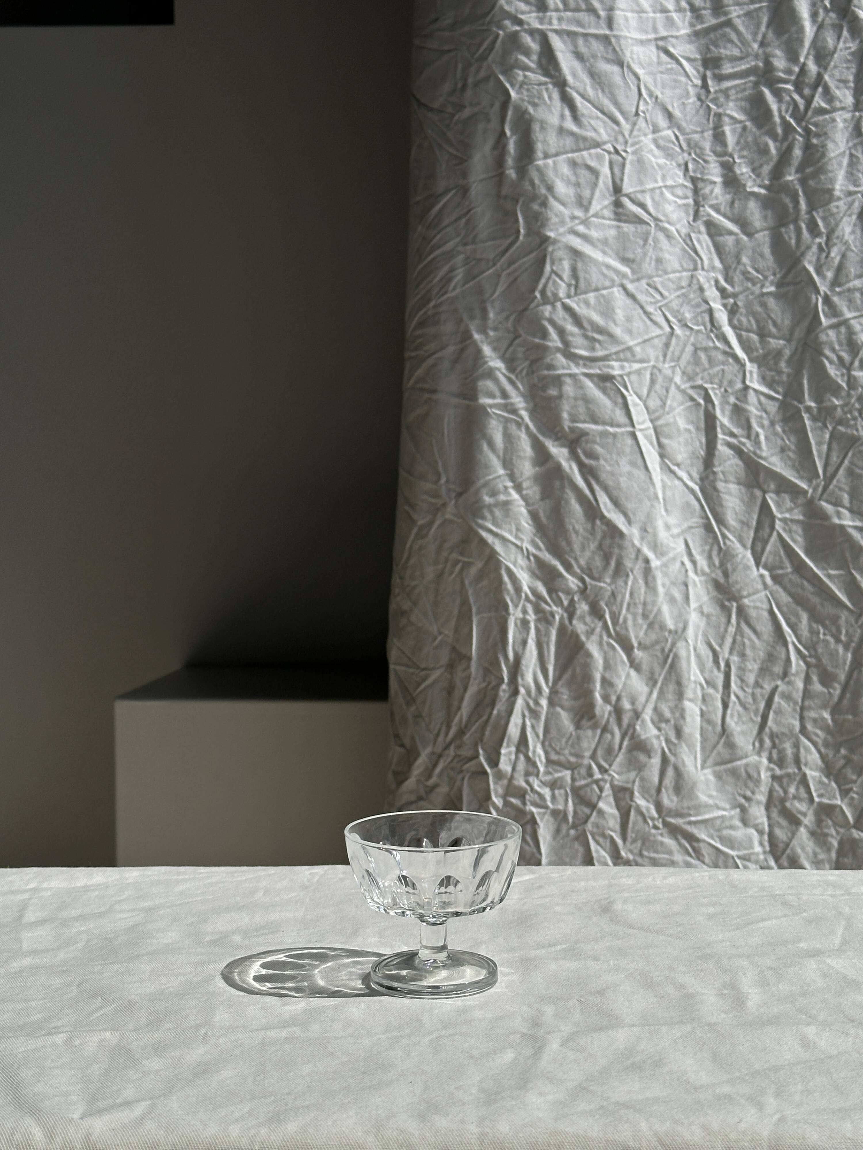 11 France Arcoroc footed bowls