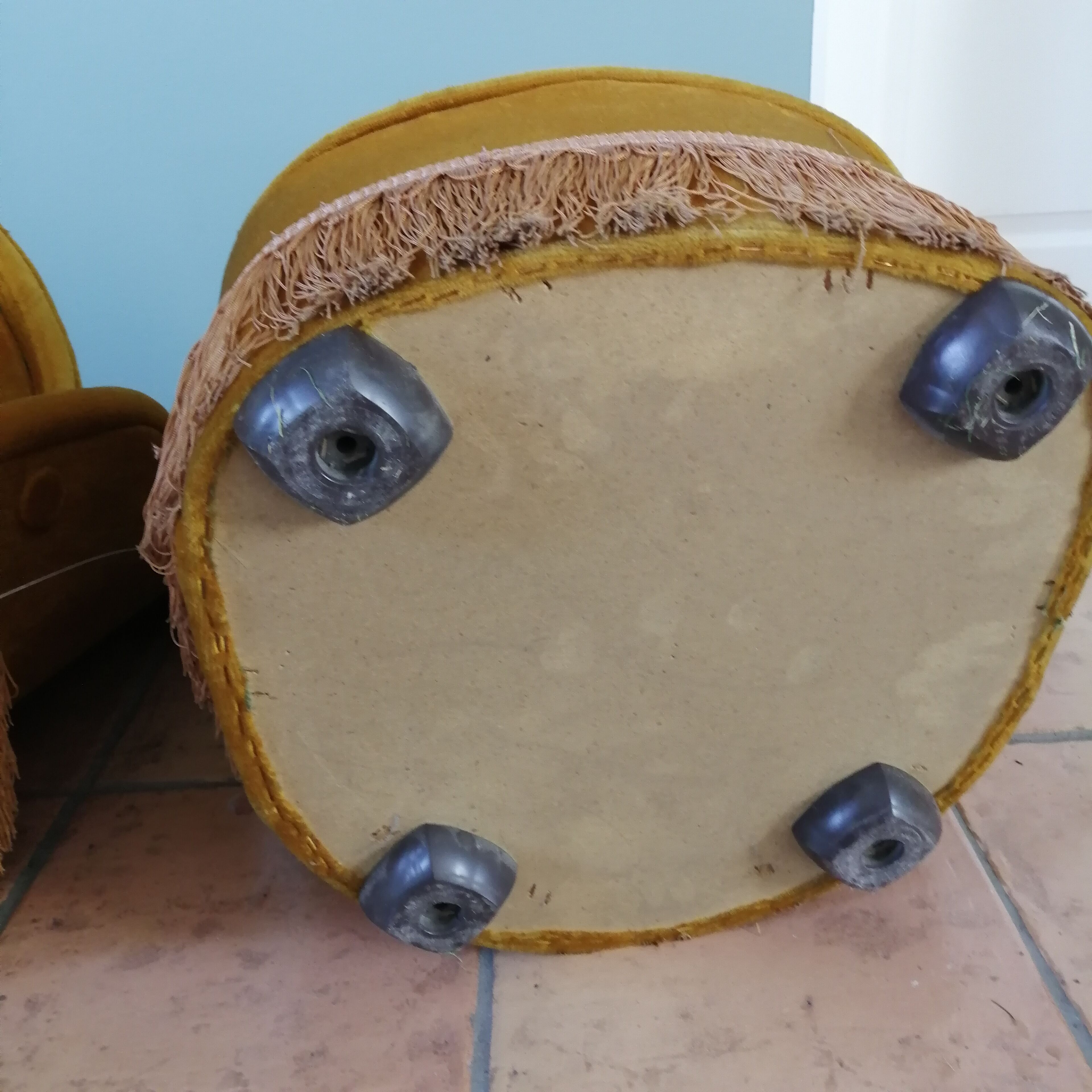 Pair of toad armchairs chest 80s