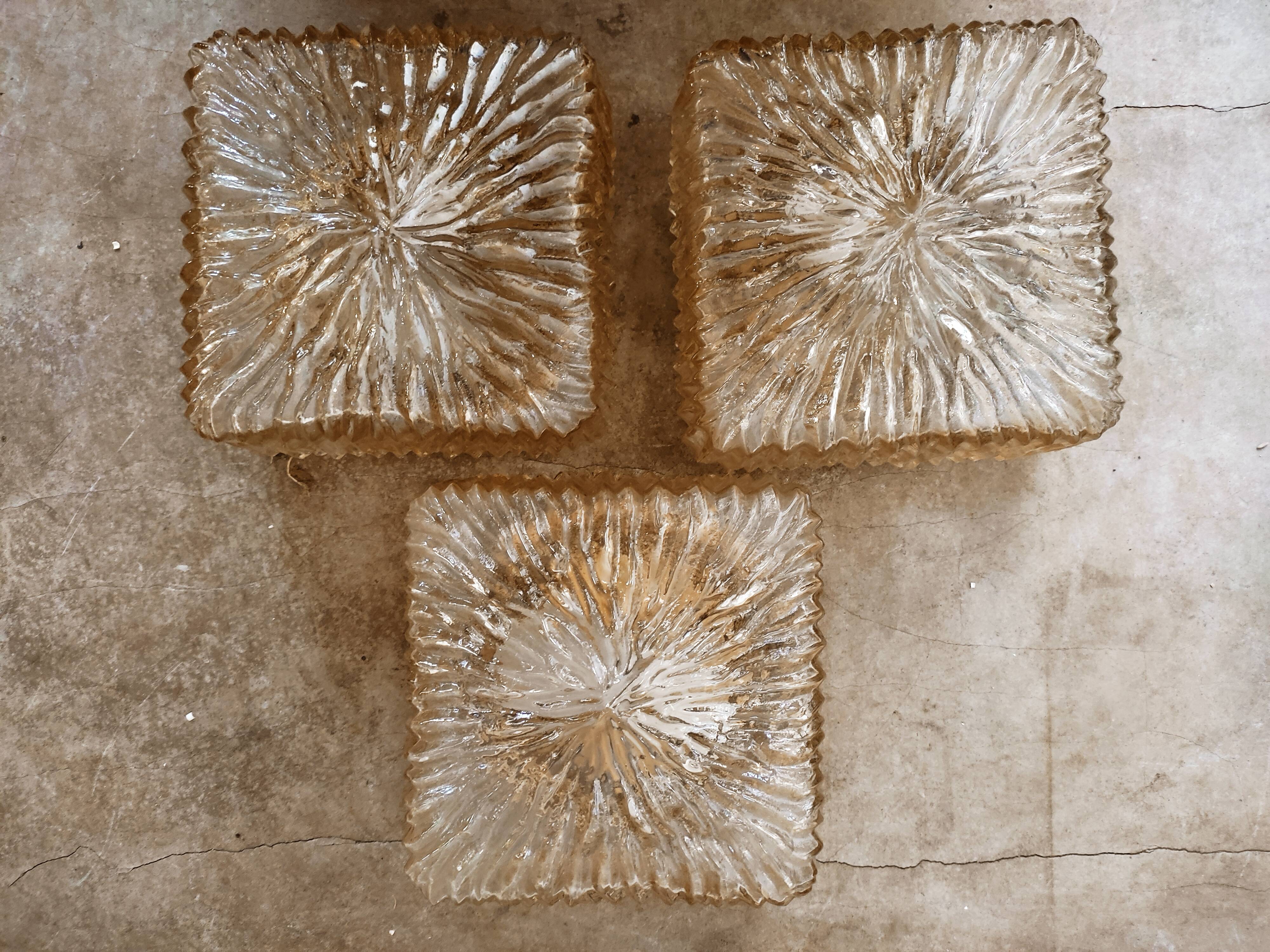 Ceiling lamp in iridescent glass