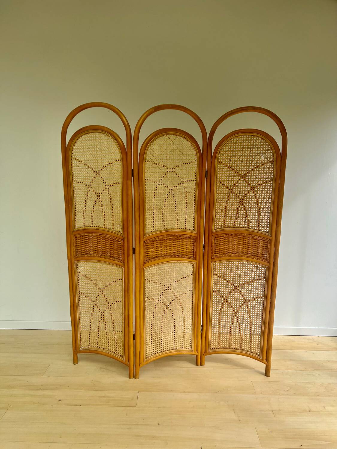 Vintage screen - cane and rattan -