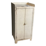 Metal cabinet