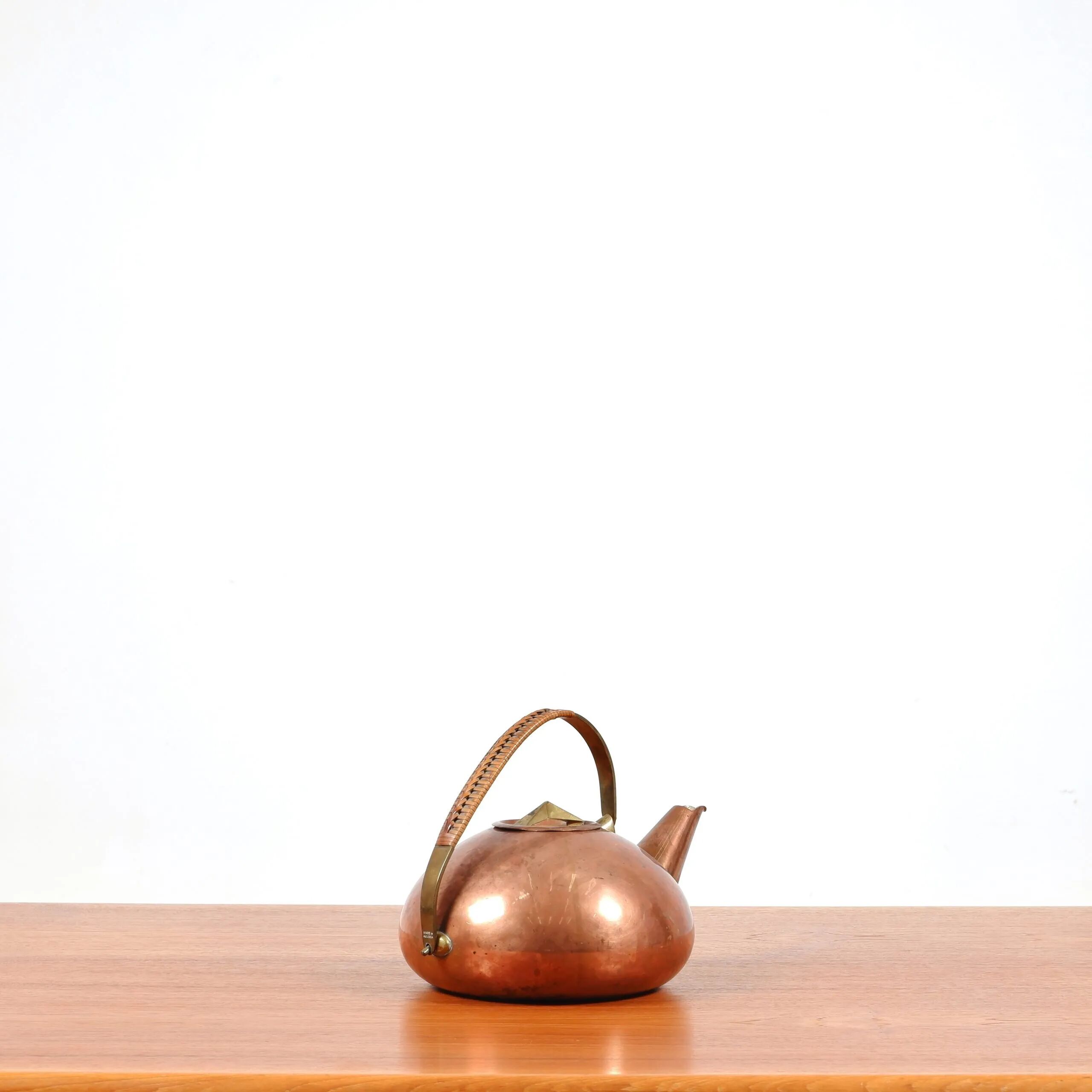 Carl Auböck teapot model 3879 in copper / brass