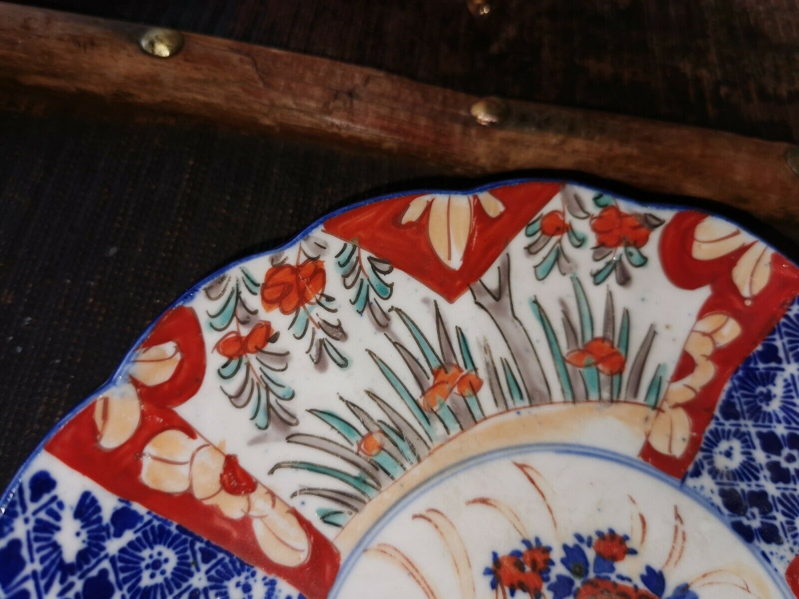Plate Imari ceramic Asian porcelain